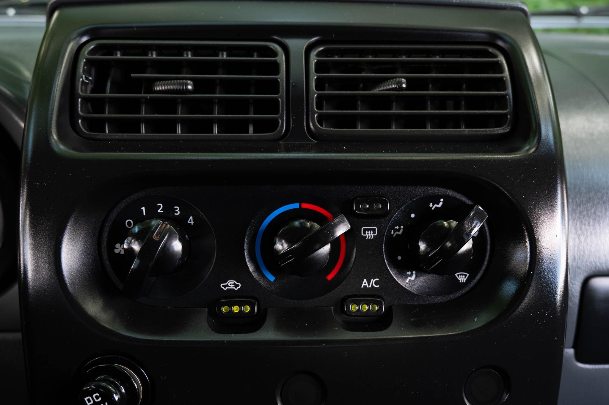 Nissan Xterra XE 4WD 2003