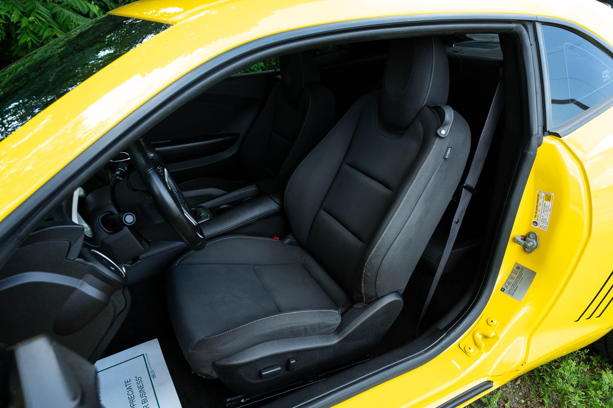 Chevrolet Camaro Coupe 1LT 2012