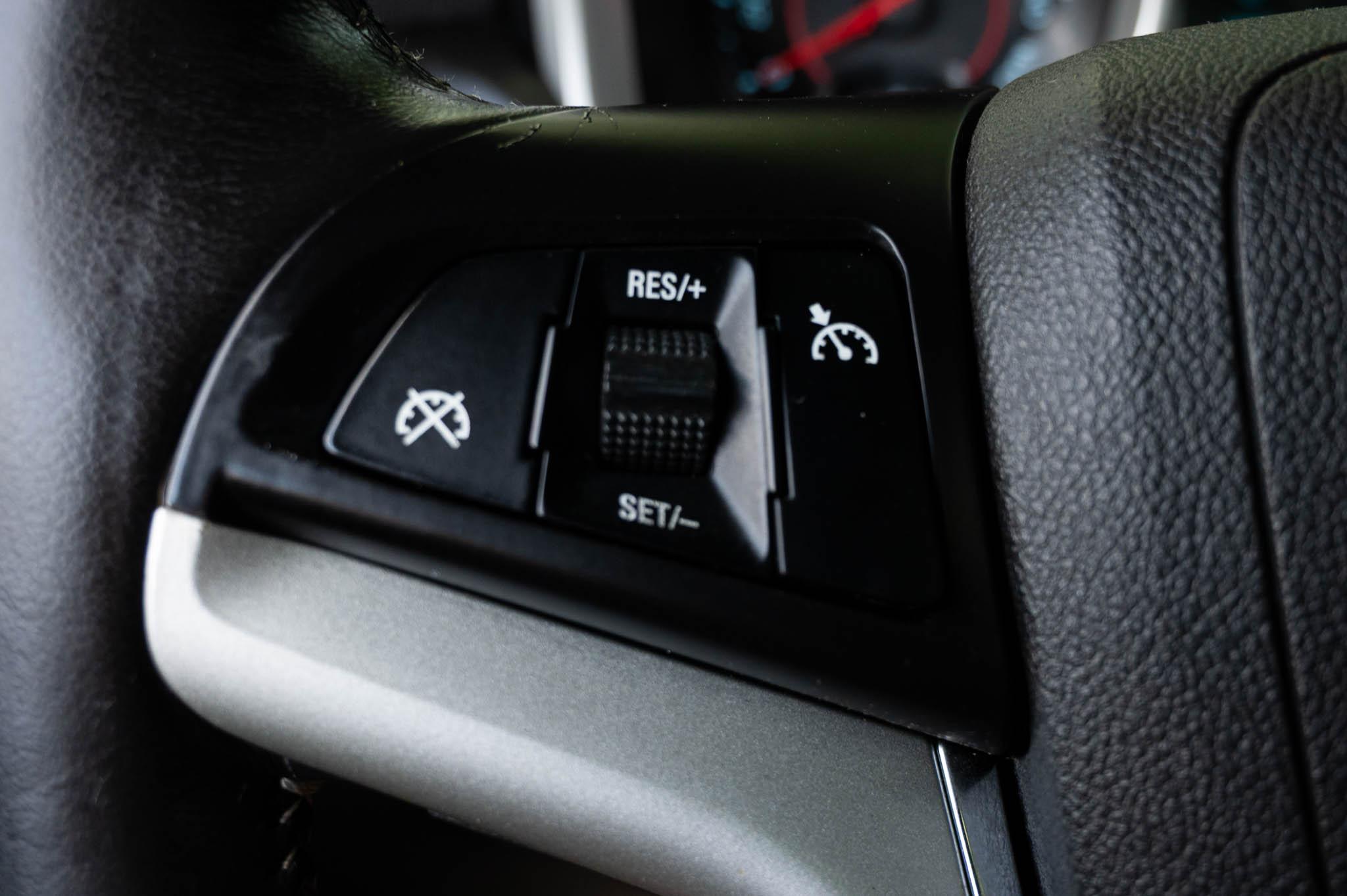 Chevrolet Camaro Coupe 1LT 2012