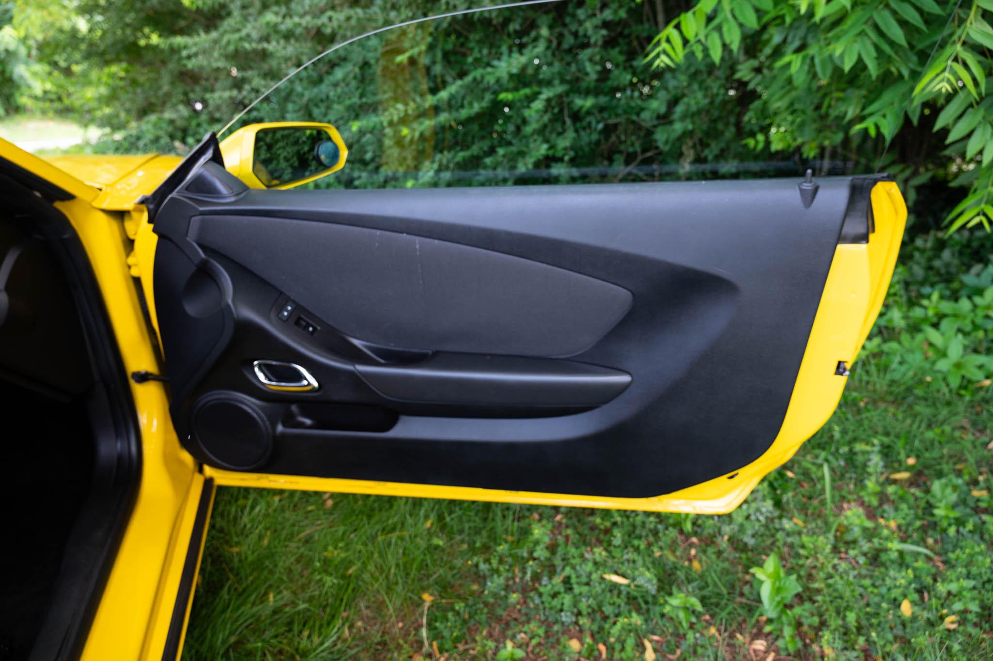 Chevrolet Camaro Coupe 1LT 2012