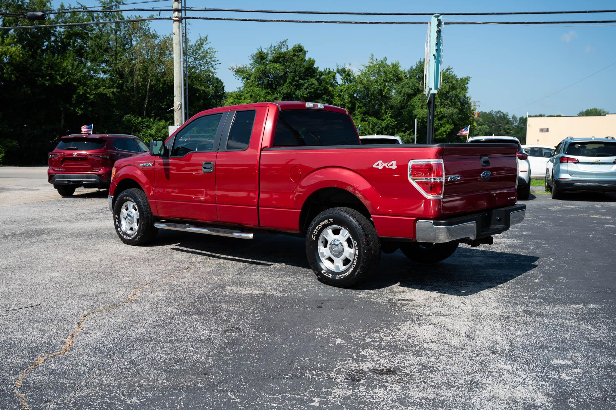 Ford F-150 4WD SuperCrew 145" XLT 2012