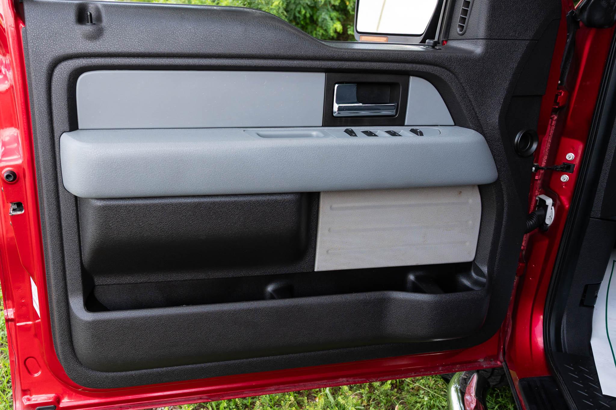 Ford F-150 4WD SuperCrew 145" XLT 2012