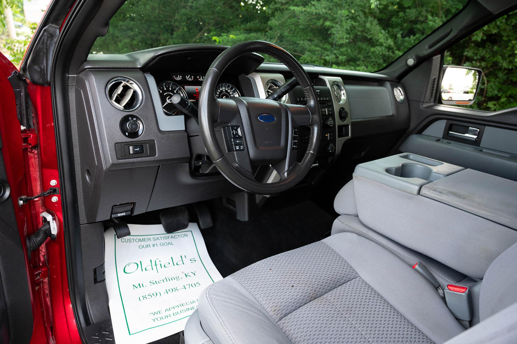 Ford F-150 4WD SuperCrew 145" XLT 2012