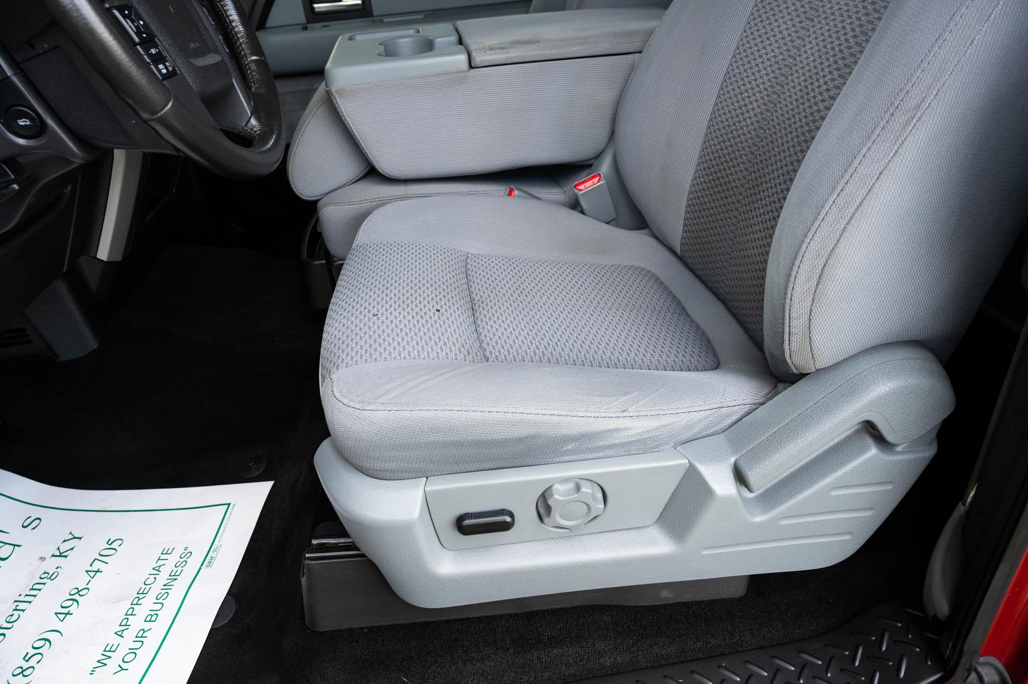 Ford F-150 4WD SuperCrew 145" XLT 2012