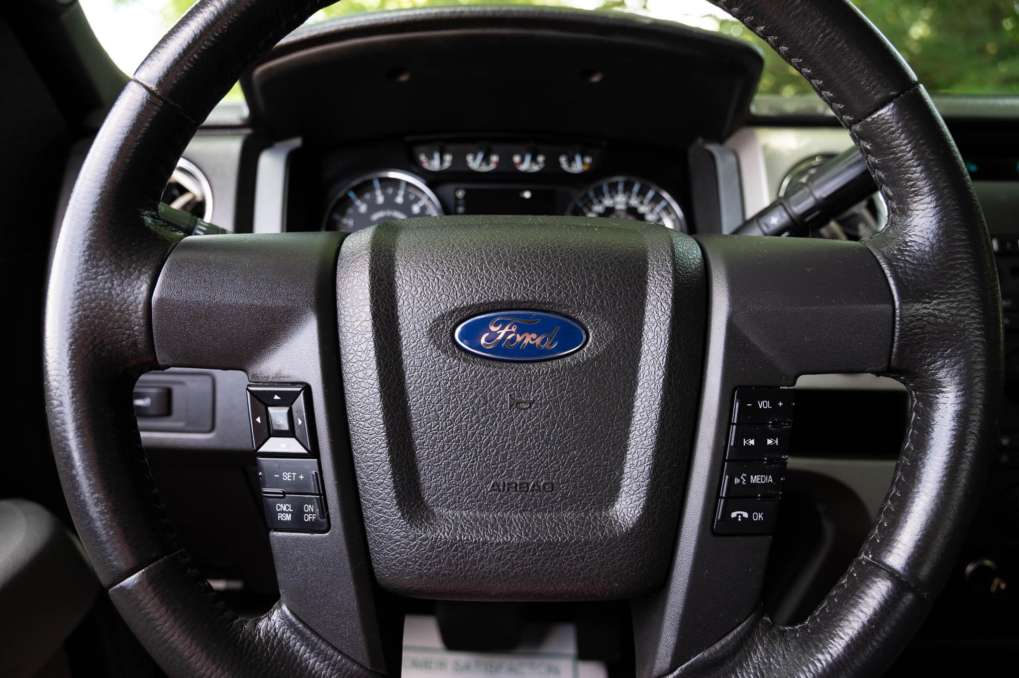 Ford F-150 4WD SuperCrew 145" XLT 2012
