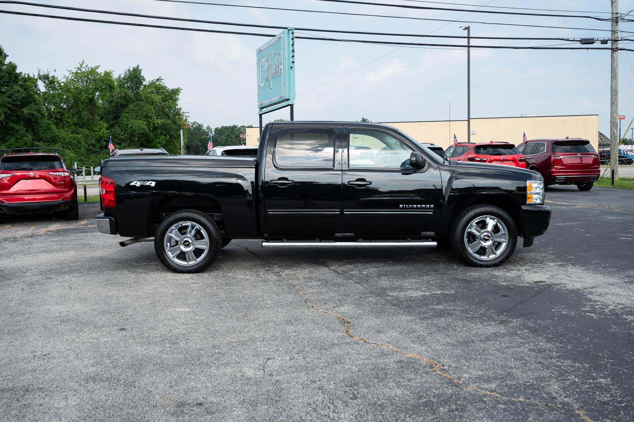 Chevrolet Silverado 1500 LTZ Crew Cab 4WD 2012