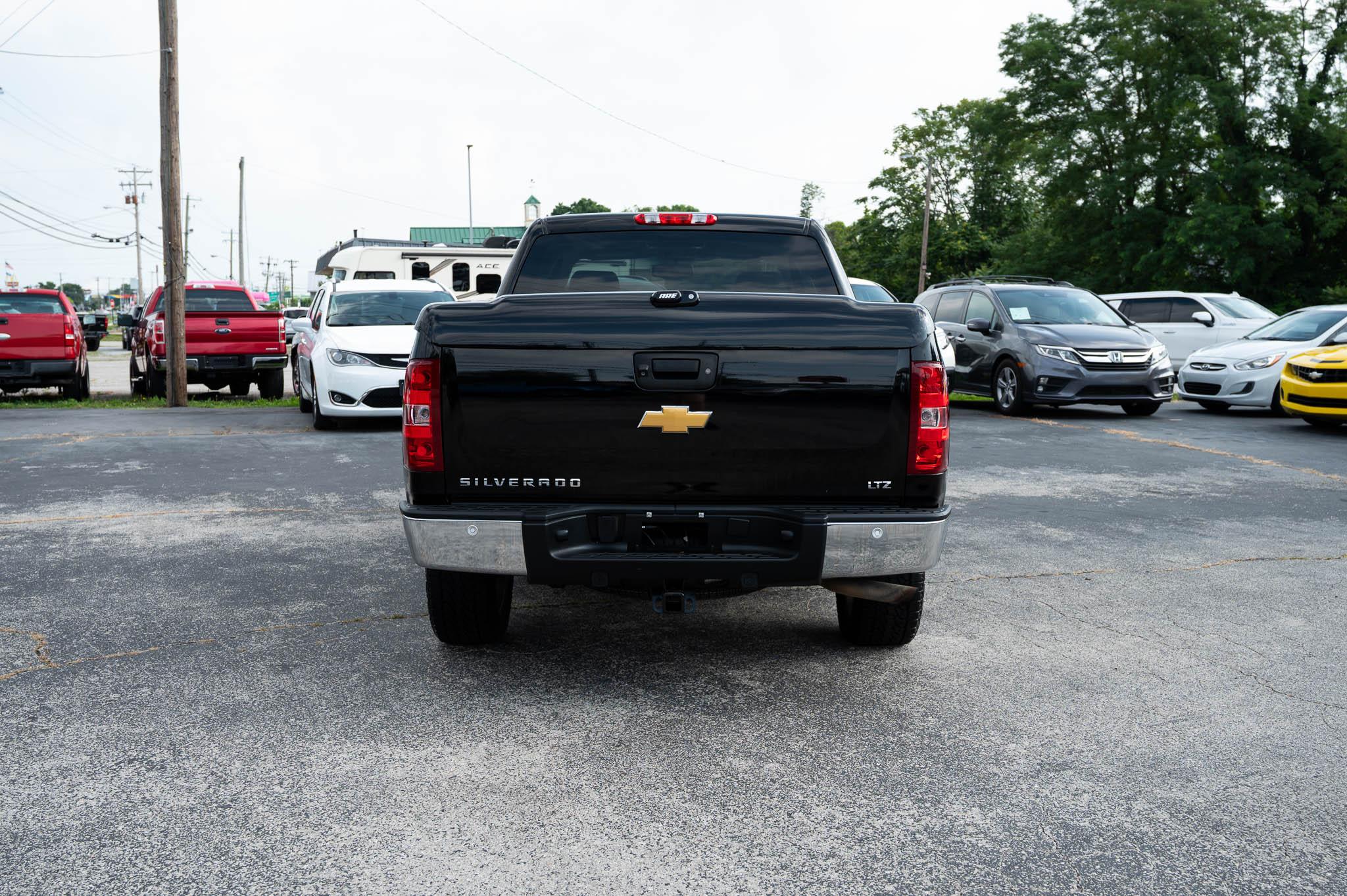 Chevrolet Silverado 1500 LTZ Crew Cab 4WD 2012