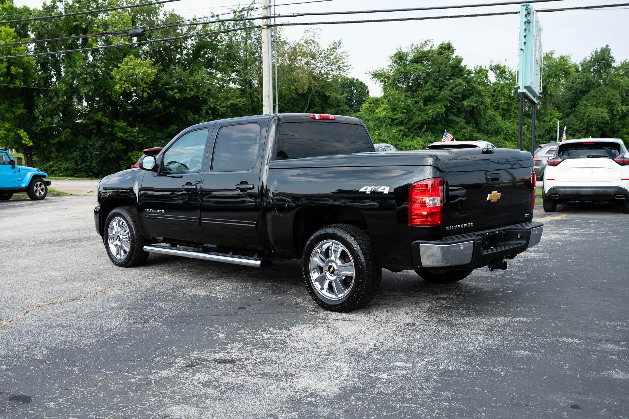 Chevrolet Silverado 1500 LTZ Crew Cab 4WD 2012
