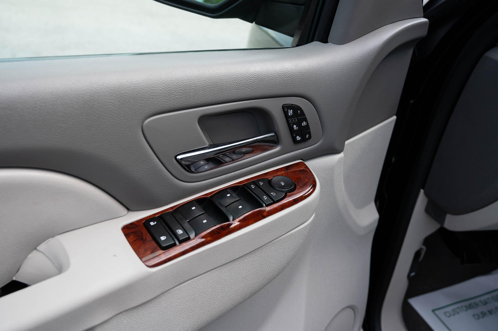 Chevrolet Silverado 1500 LTZ Crew Cab 4WD 2012
