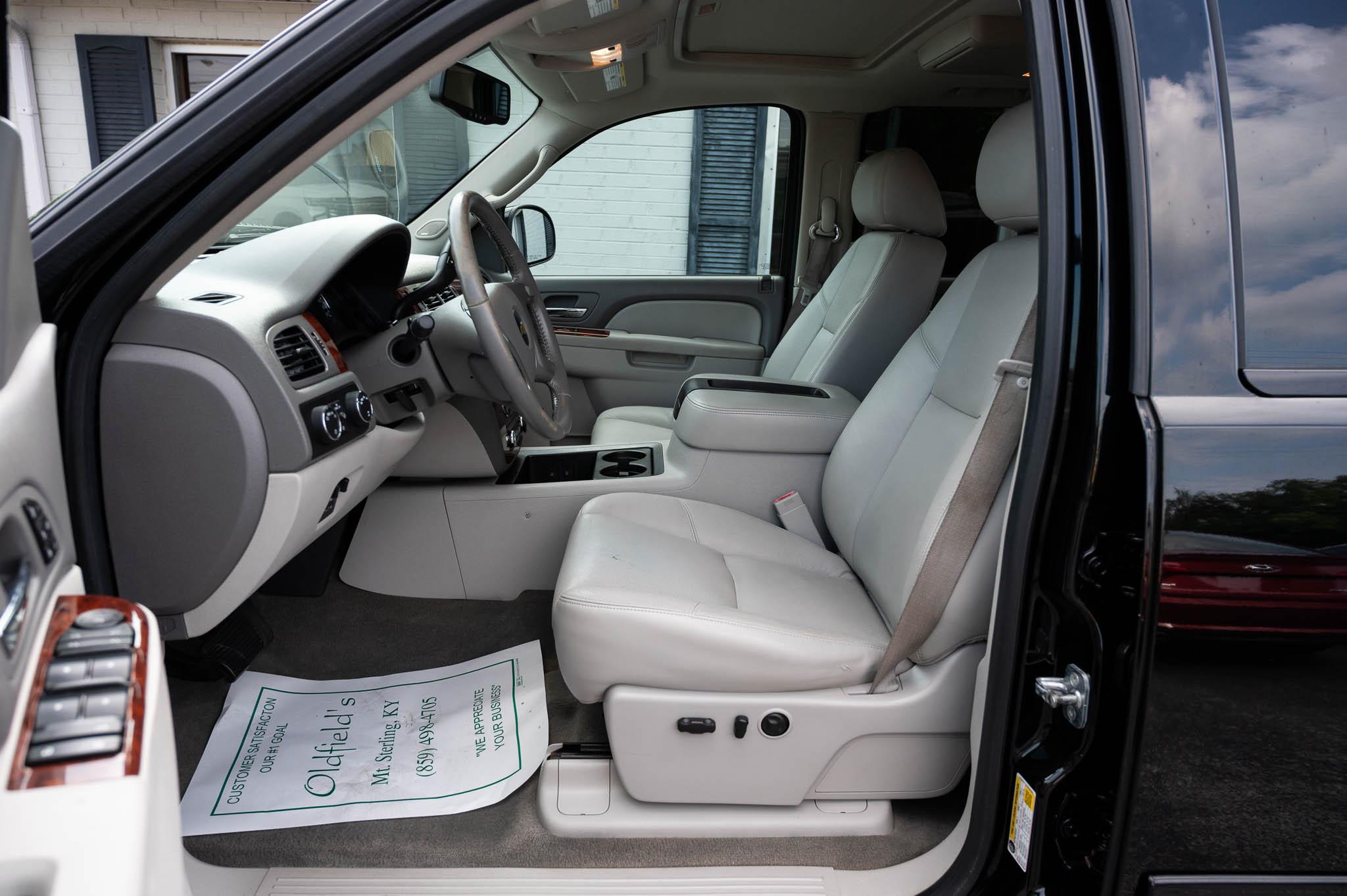 Chevrolet Silverado 1500 LTZ Crew Cab 4WD 2012