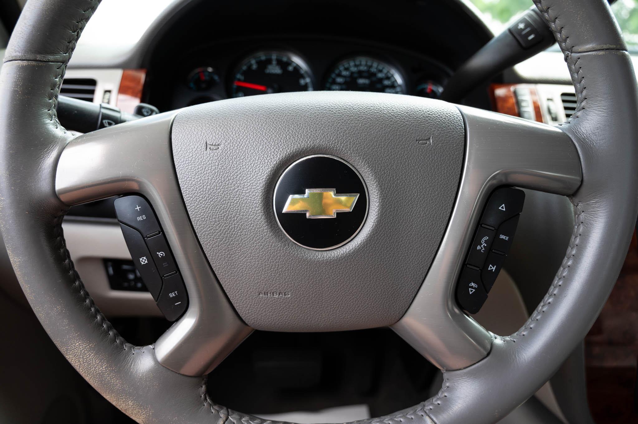Chevrolet Silverado 1500 LTZ Crew Cab 4WD 2012