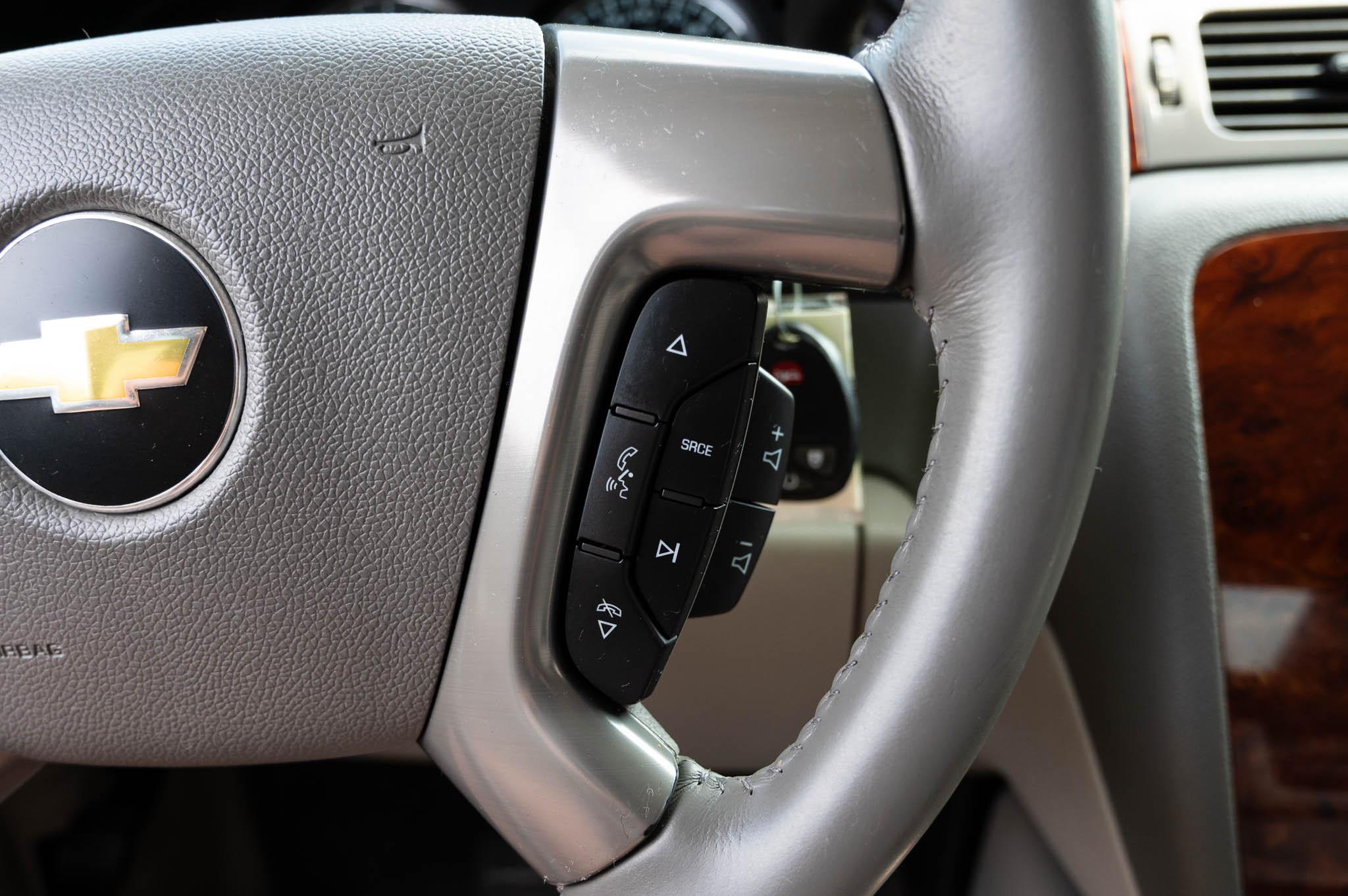 Chevrolet Silverado 1500 LTZ Crew Cab 4WD 2012