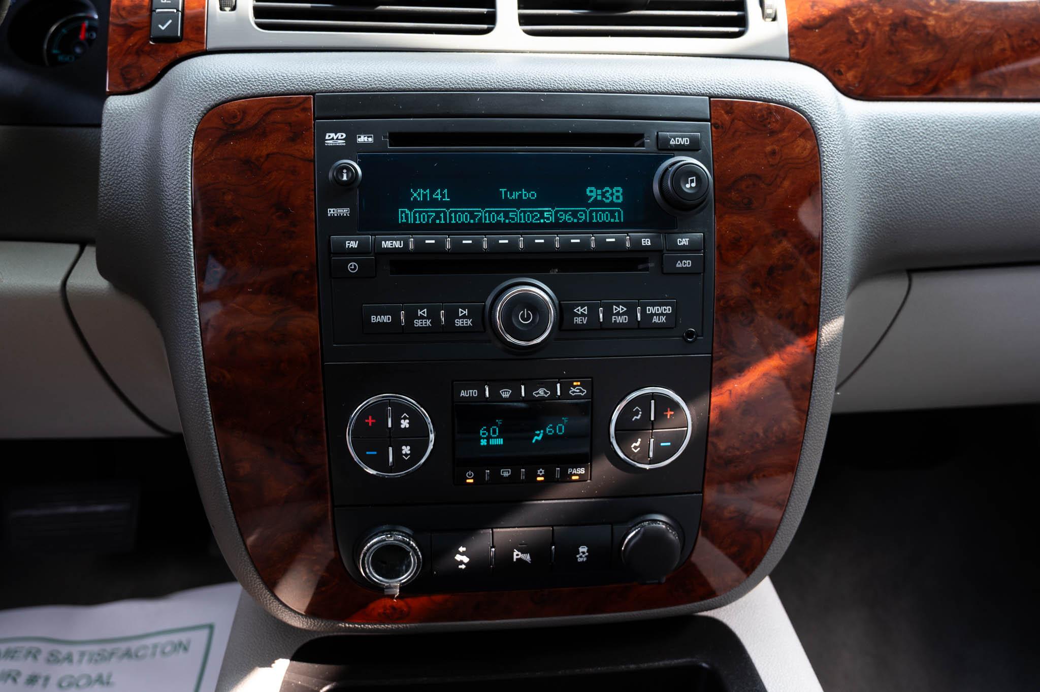 Chevrolet Silverado 1500 LTZ Crew Cab 4WD 2012