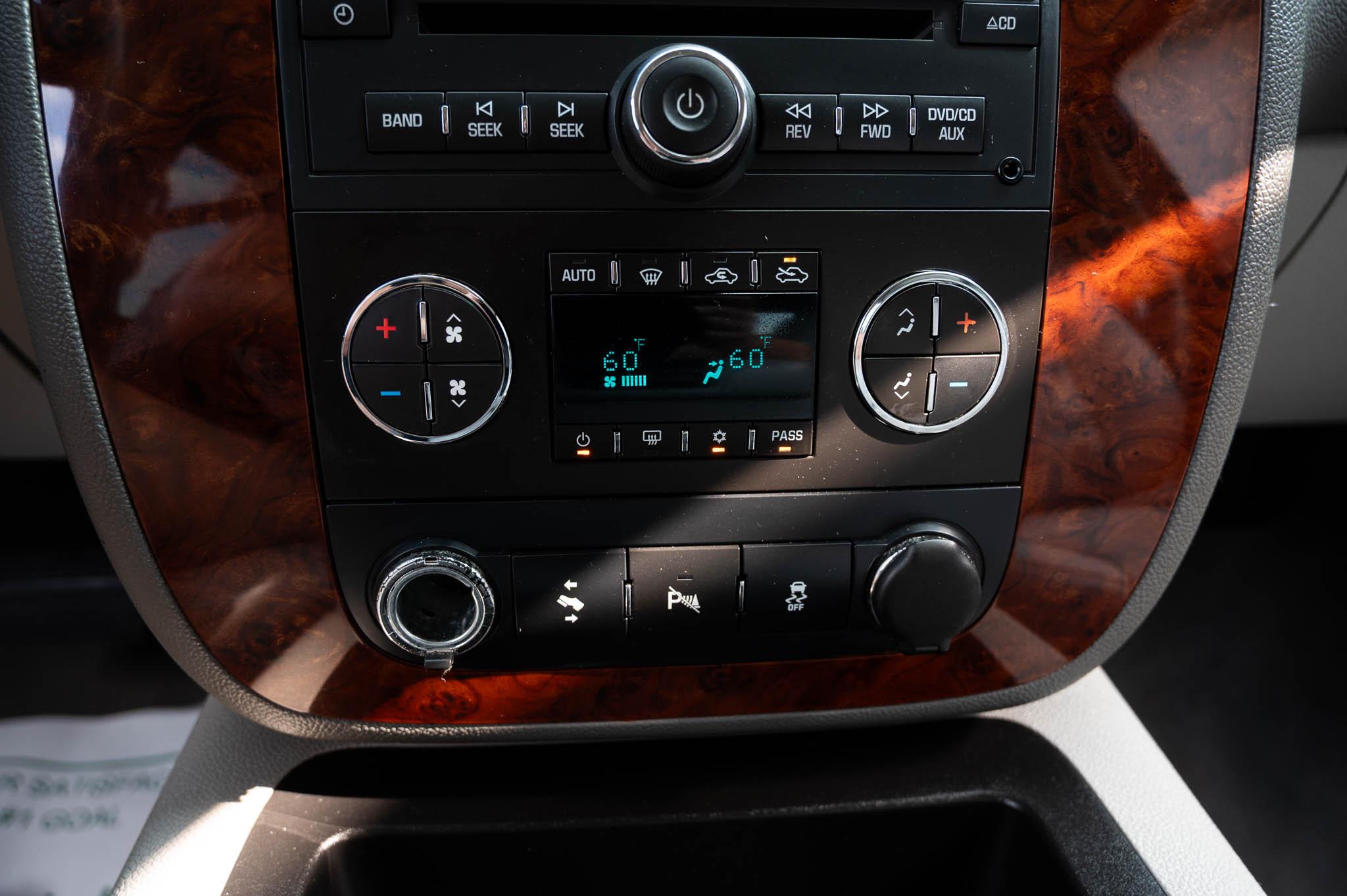 Chevrolet Silverado 1500 LTZ Crew Cab 4WD 2012