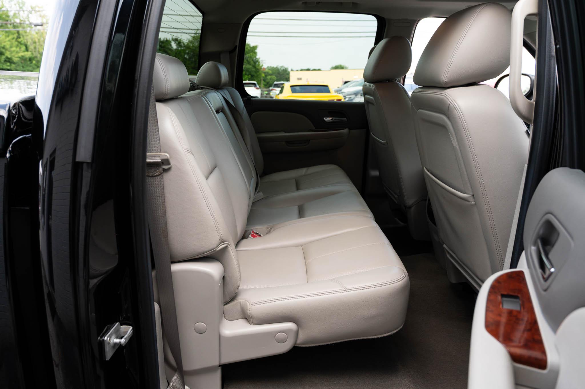 Chevrolet Silverado 1500 LTZ Crew Cab 4WD 2012