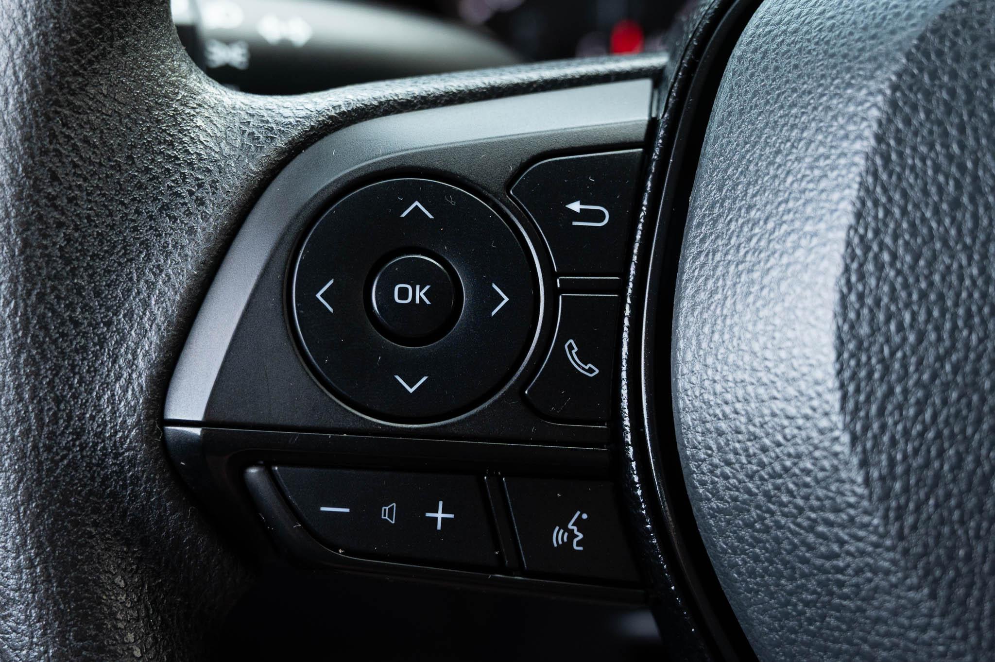Toyota RAV4 LE AWD 2019