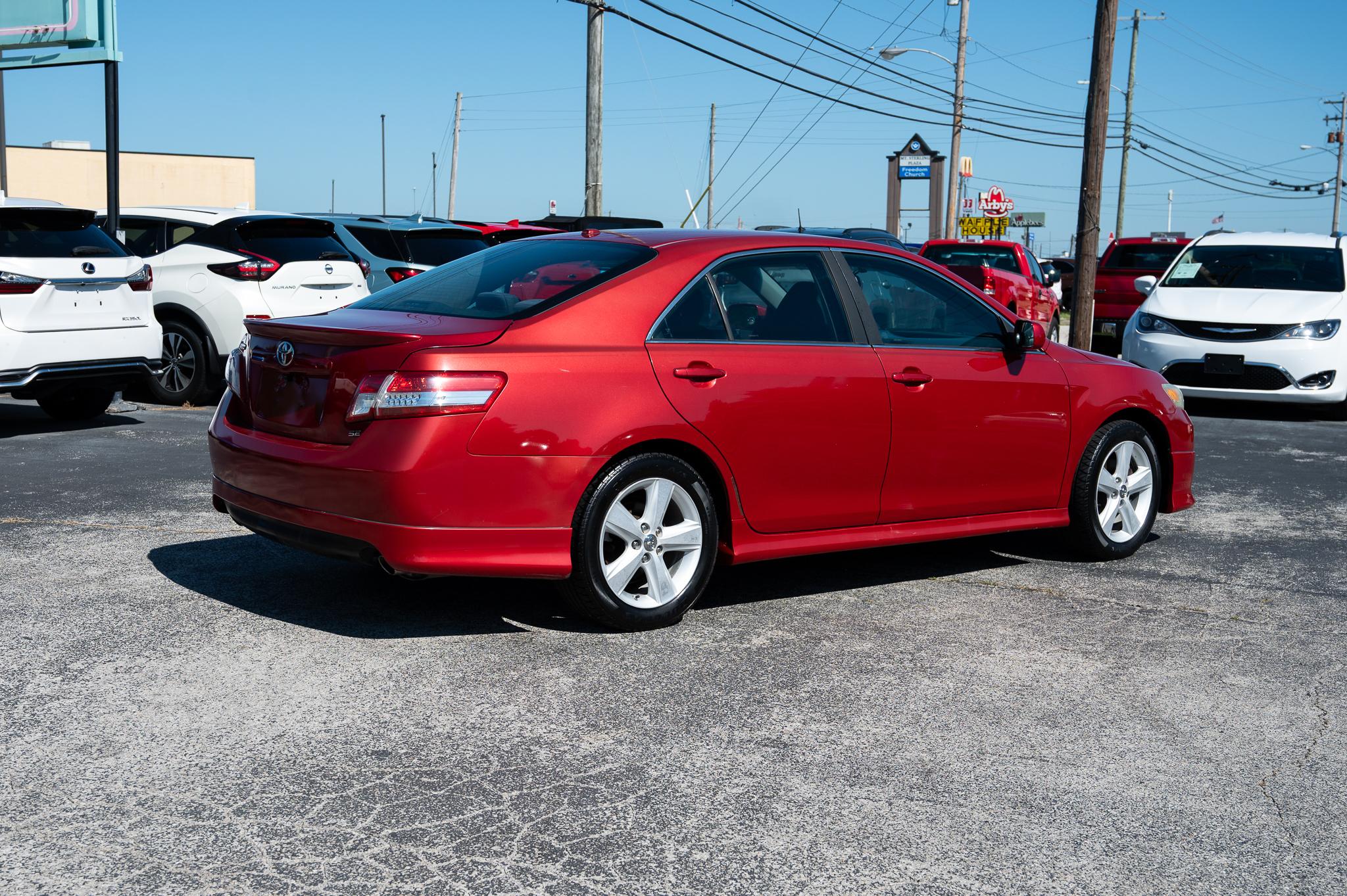 Toyota Camry SE 4D Sedan 2011