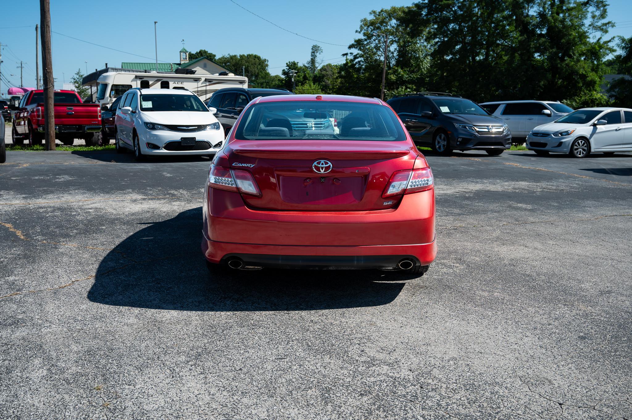 Toyota Camry SE 4D Sedan 2011