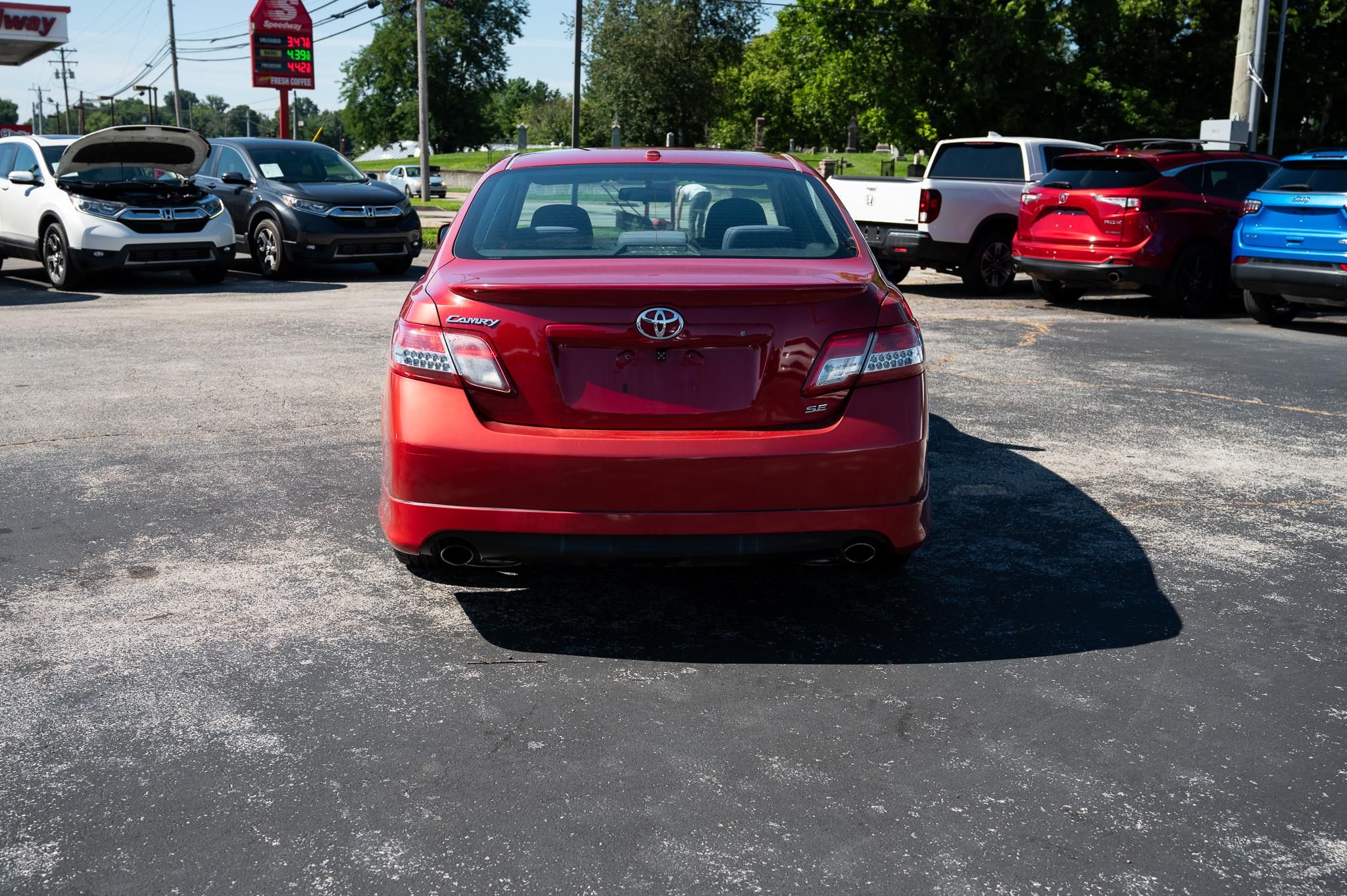 Toyota Camry SE 4D Sedan 2011