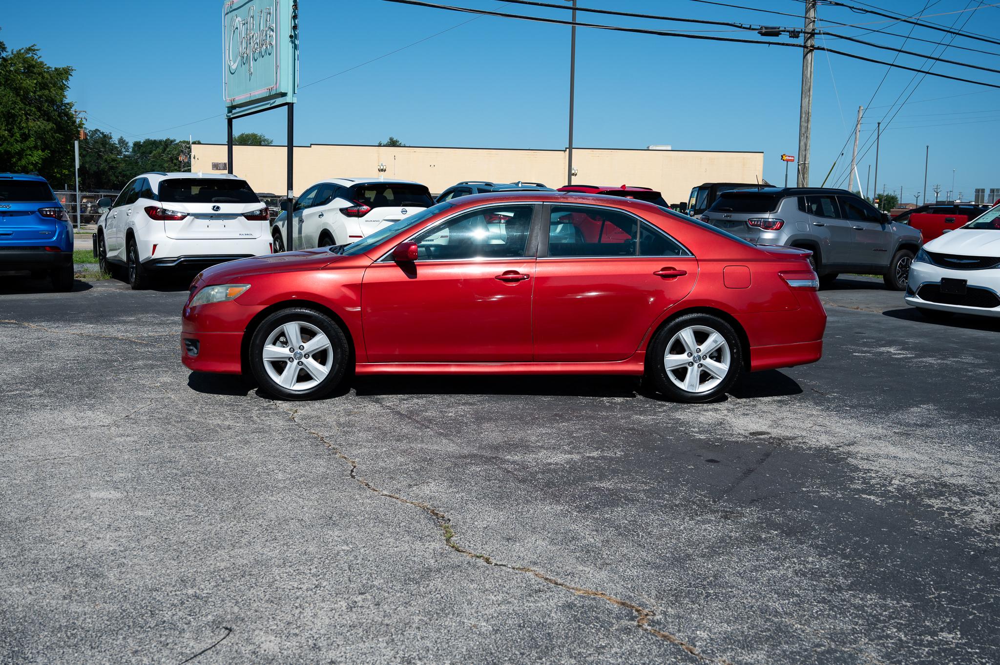 Toyota Camry SE 4D Sedan 2011