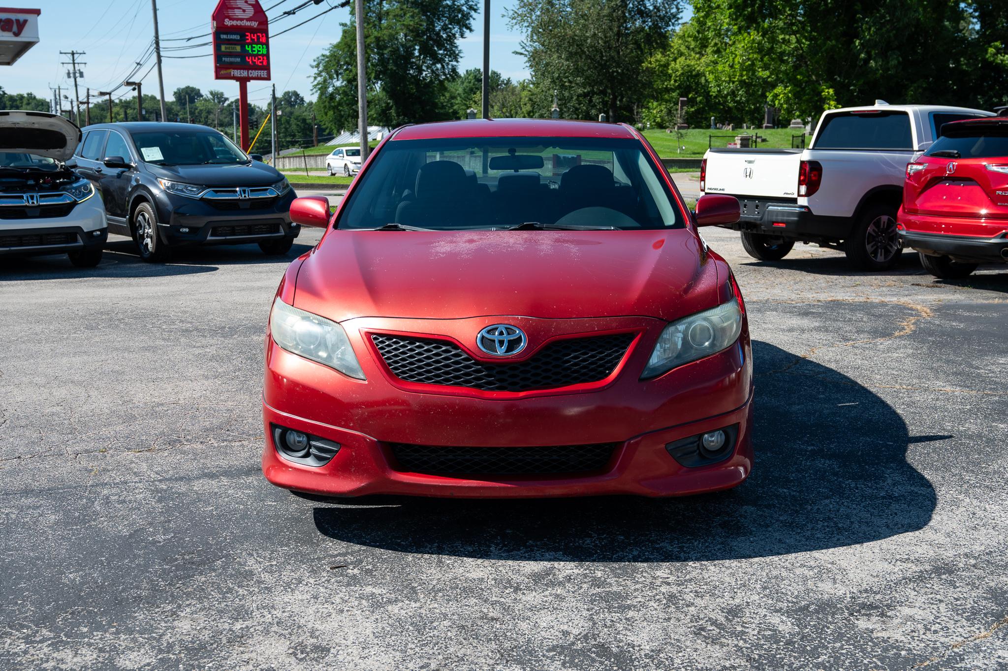 Toyota Camry SE 4D Sedan 2011