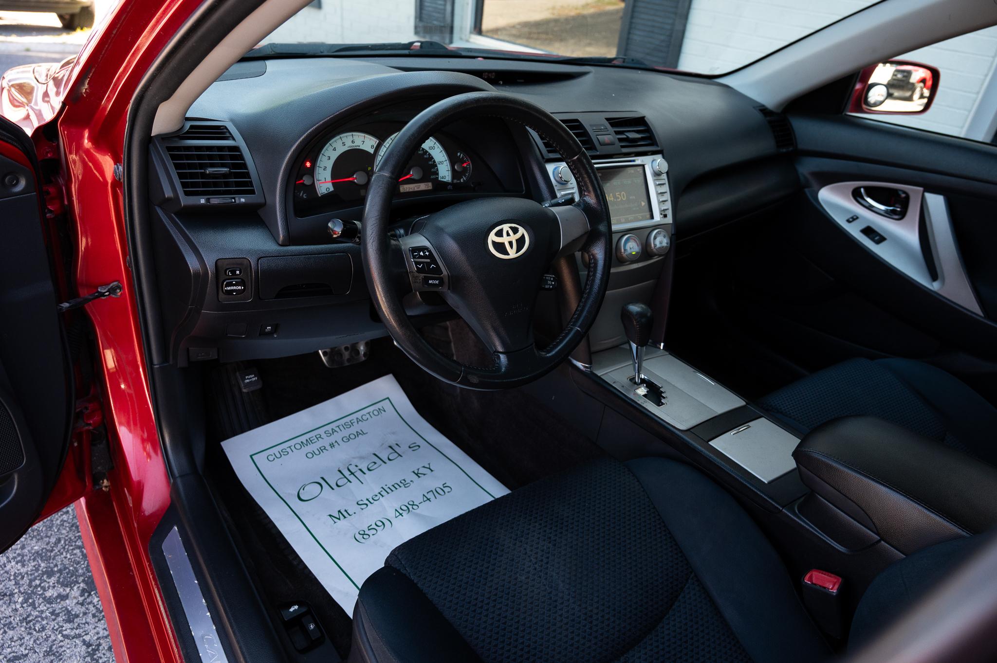 Toyota Camry SE 4D Sedan 2011