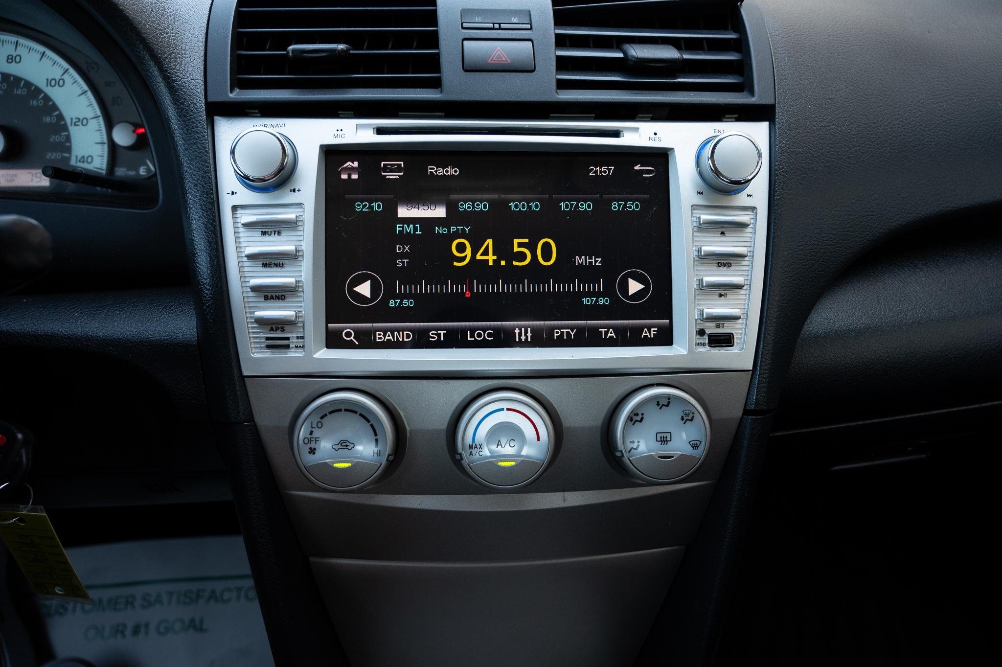 Toyota Camry SE 4D Sedan 2011