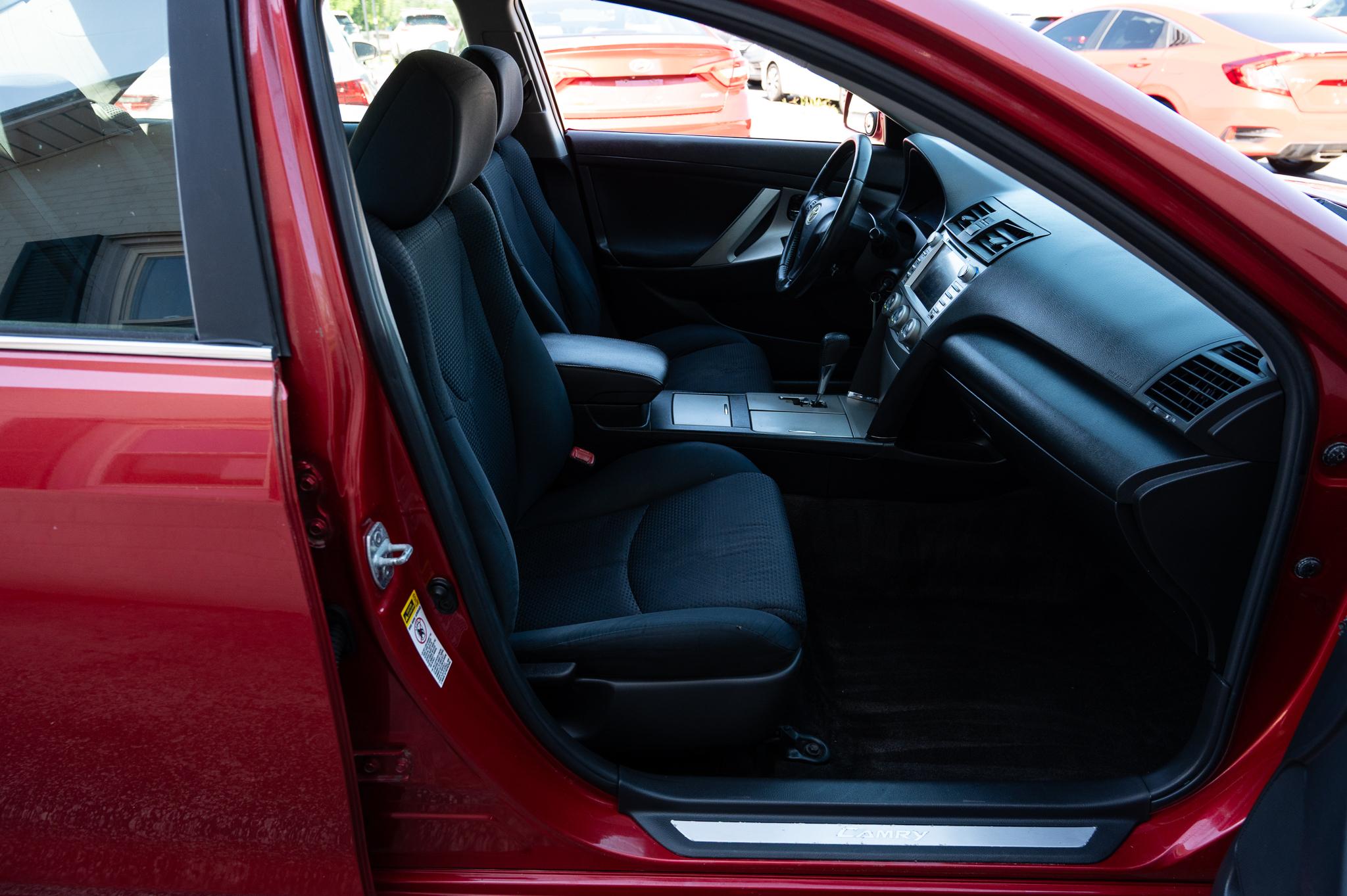 Toyota Camry SE 4D Sedan 2011