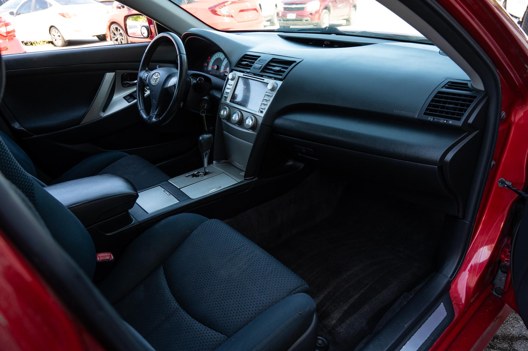 Toyota Camry SE 4D Sedan 2011