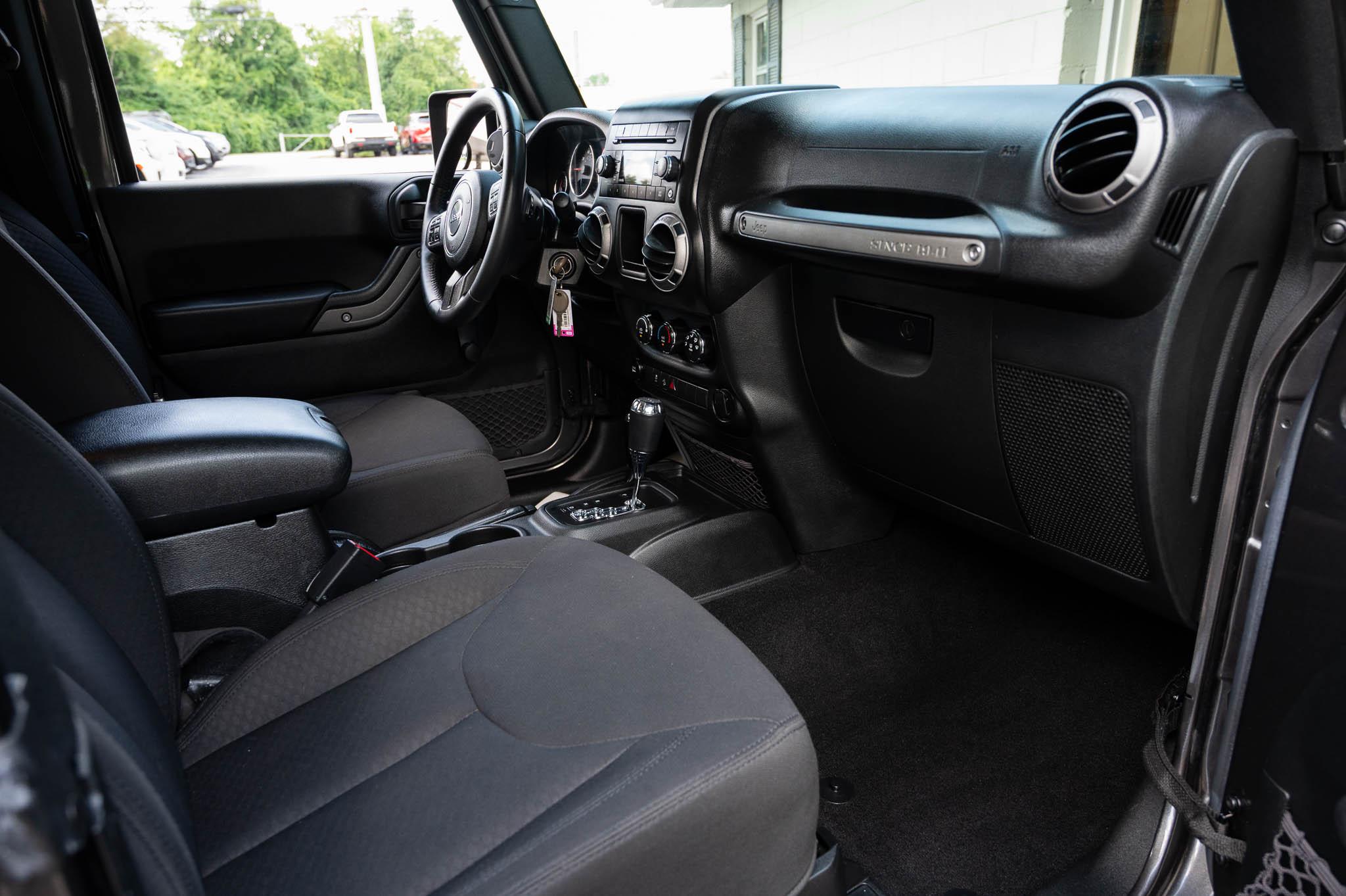 Jeep Wrangler Sport 4WD 2017