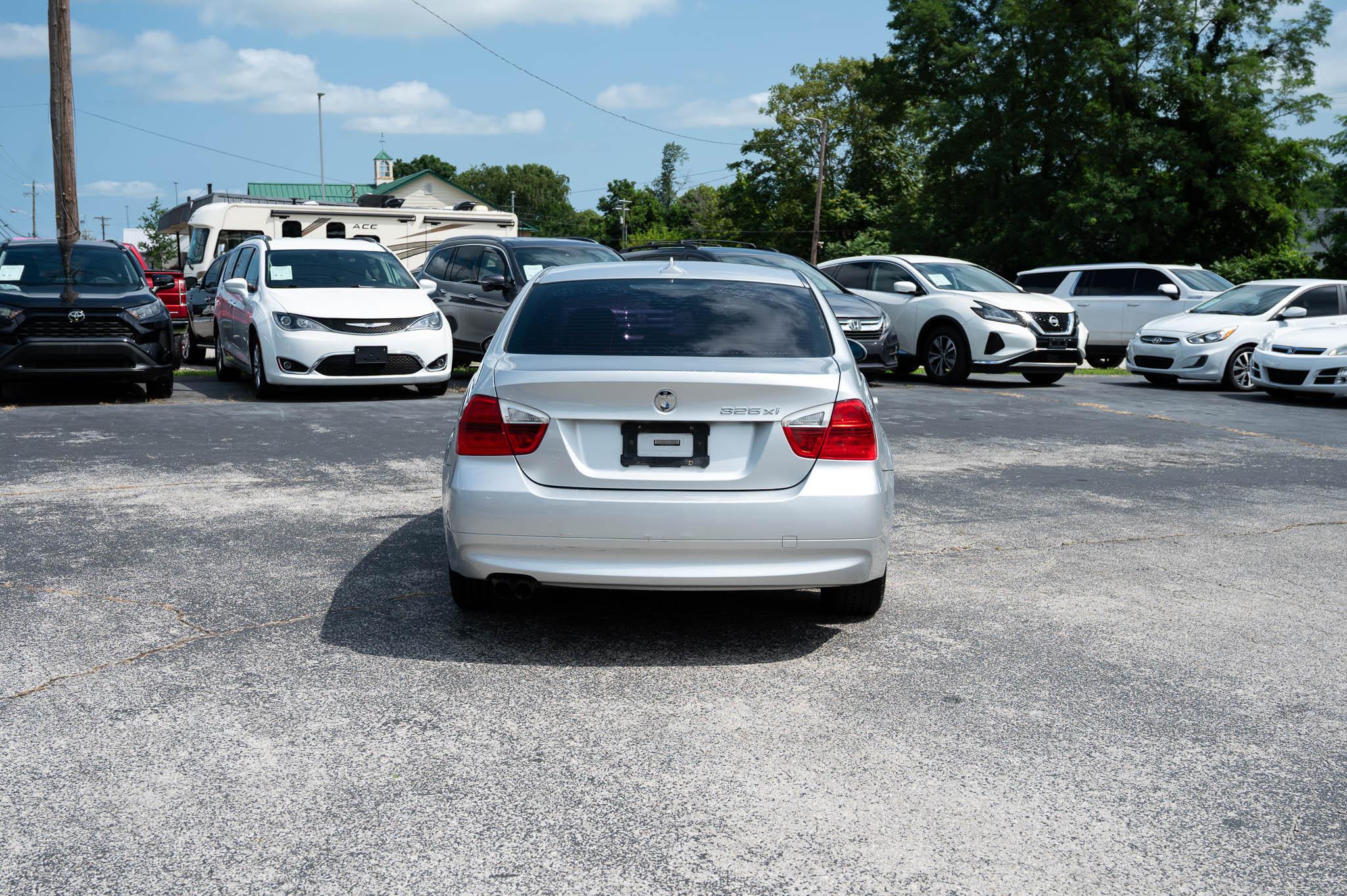 BMW 3-Series 325xi Sedan 2006