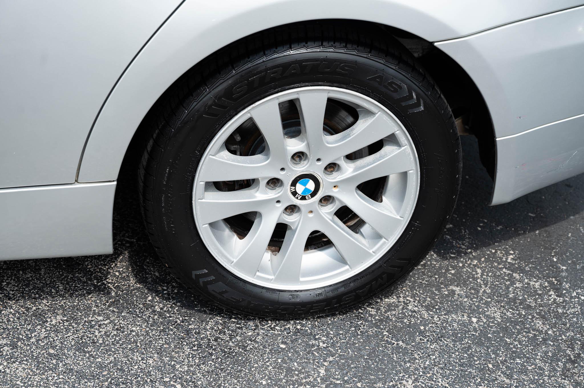 BMW 3-Series 325xi Sedan 2006