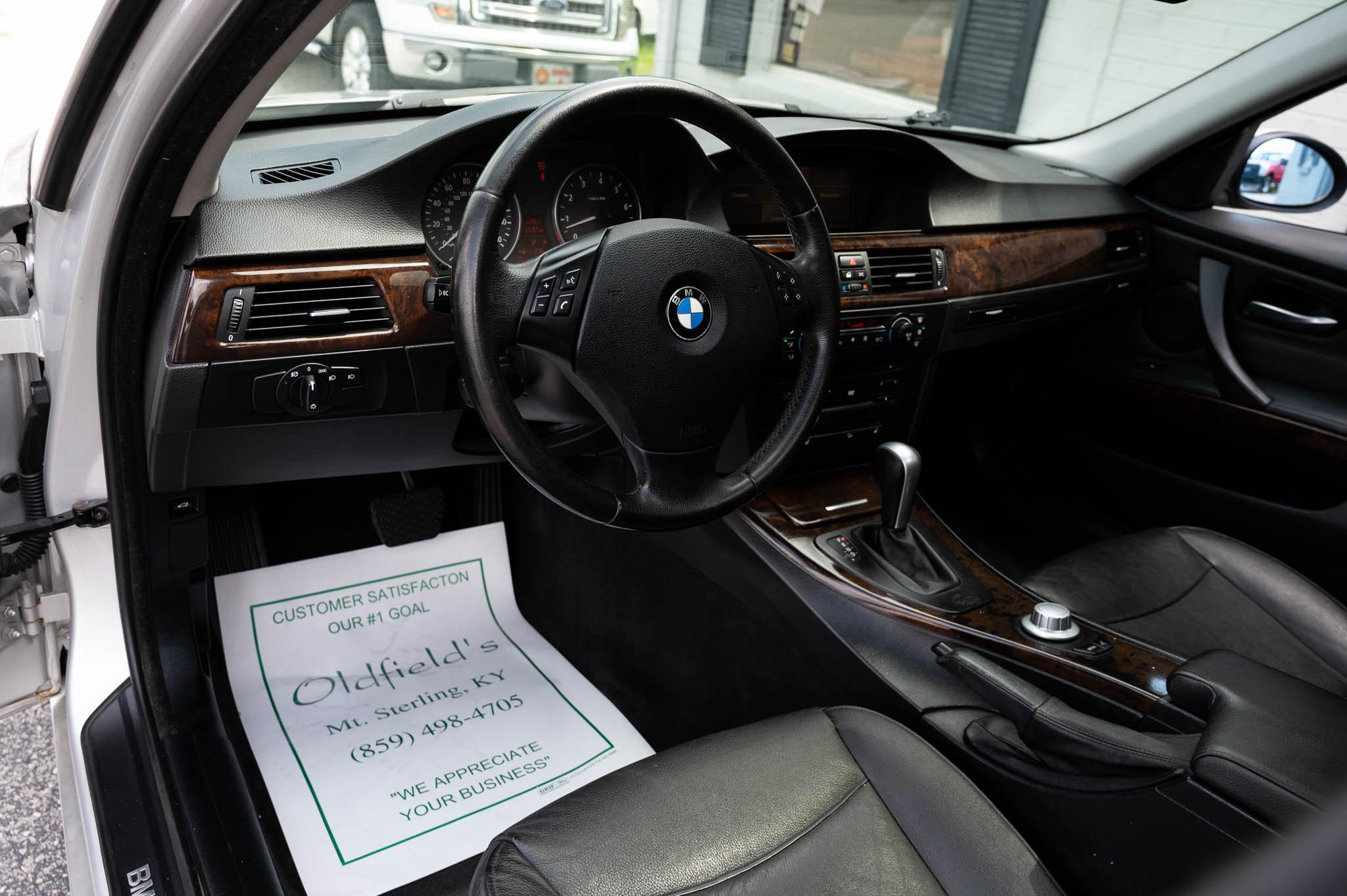 BMW 3-Series 325xi Sedan 2006