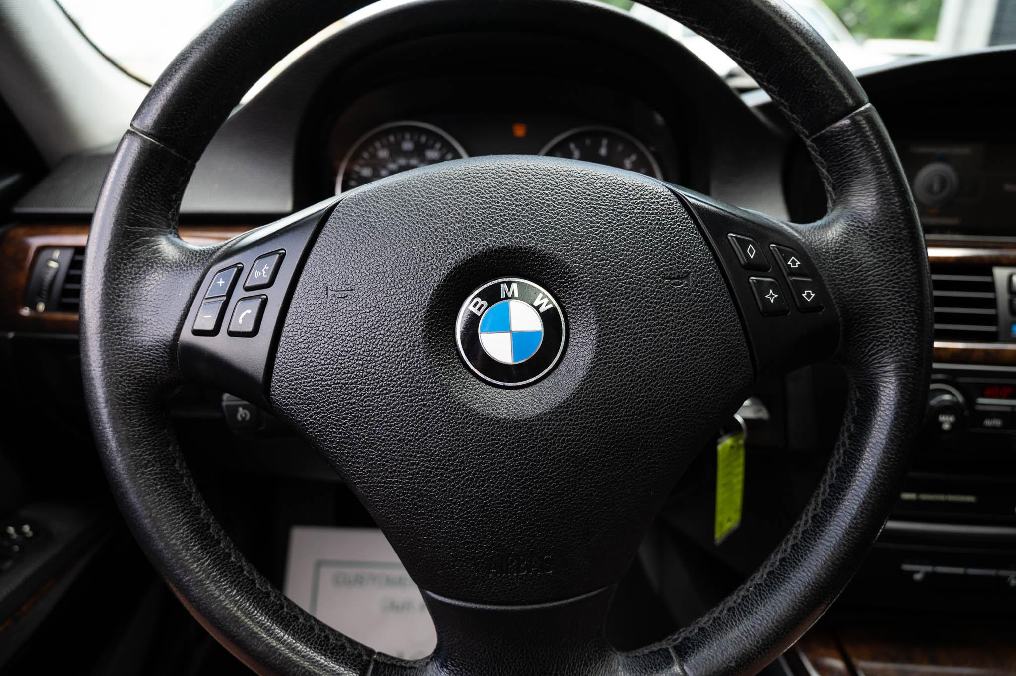 BMW 3-Series 325xi Sedan 2006