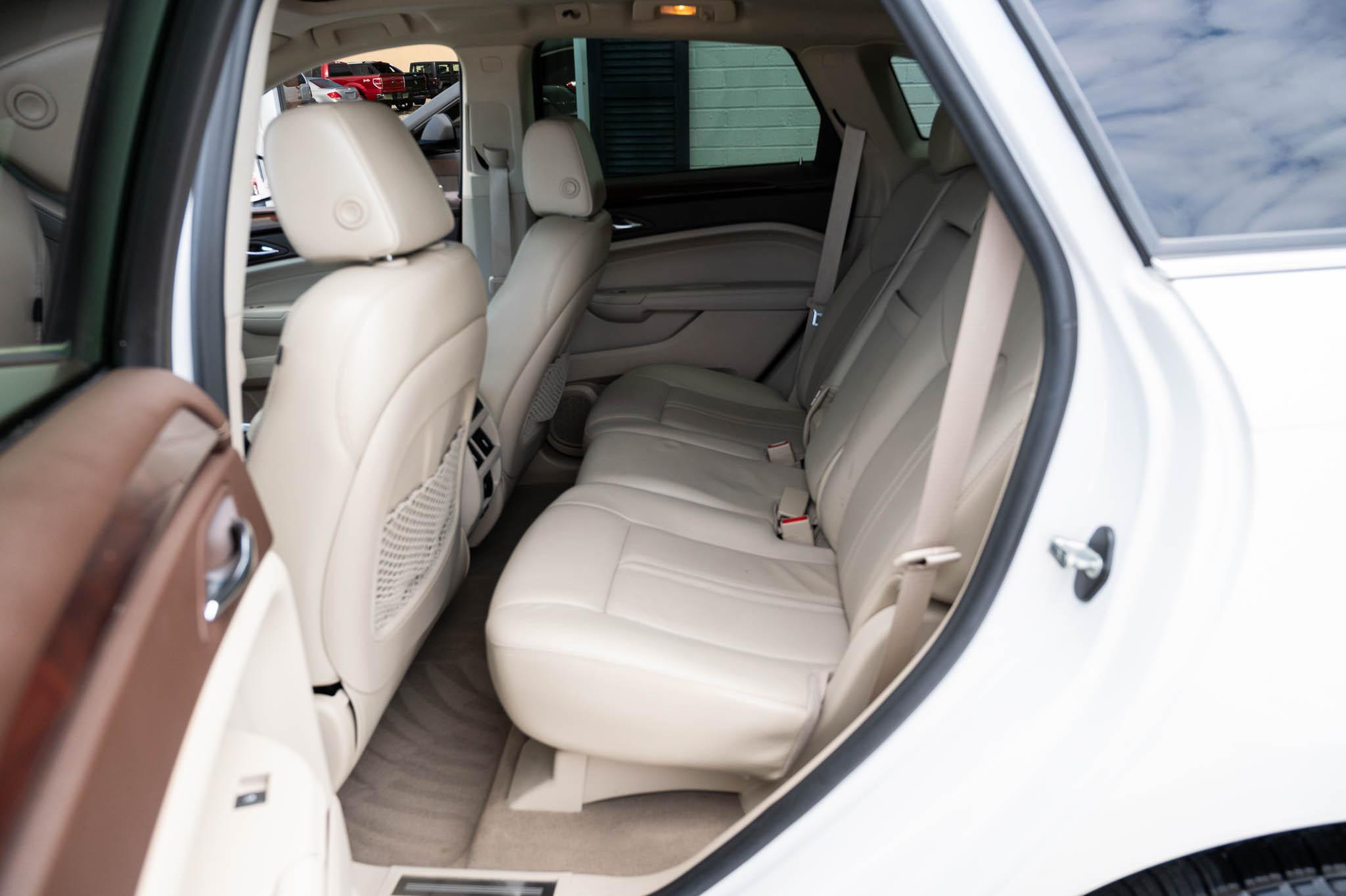Cadillac SRX Luxury Collection 2011