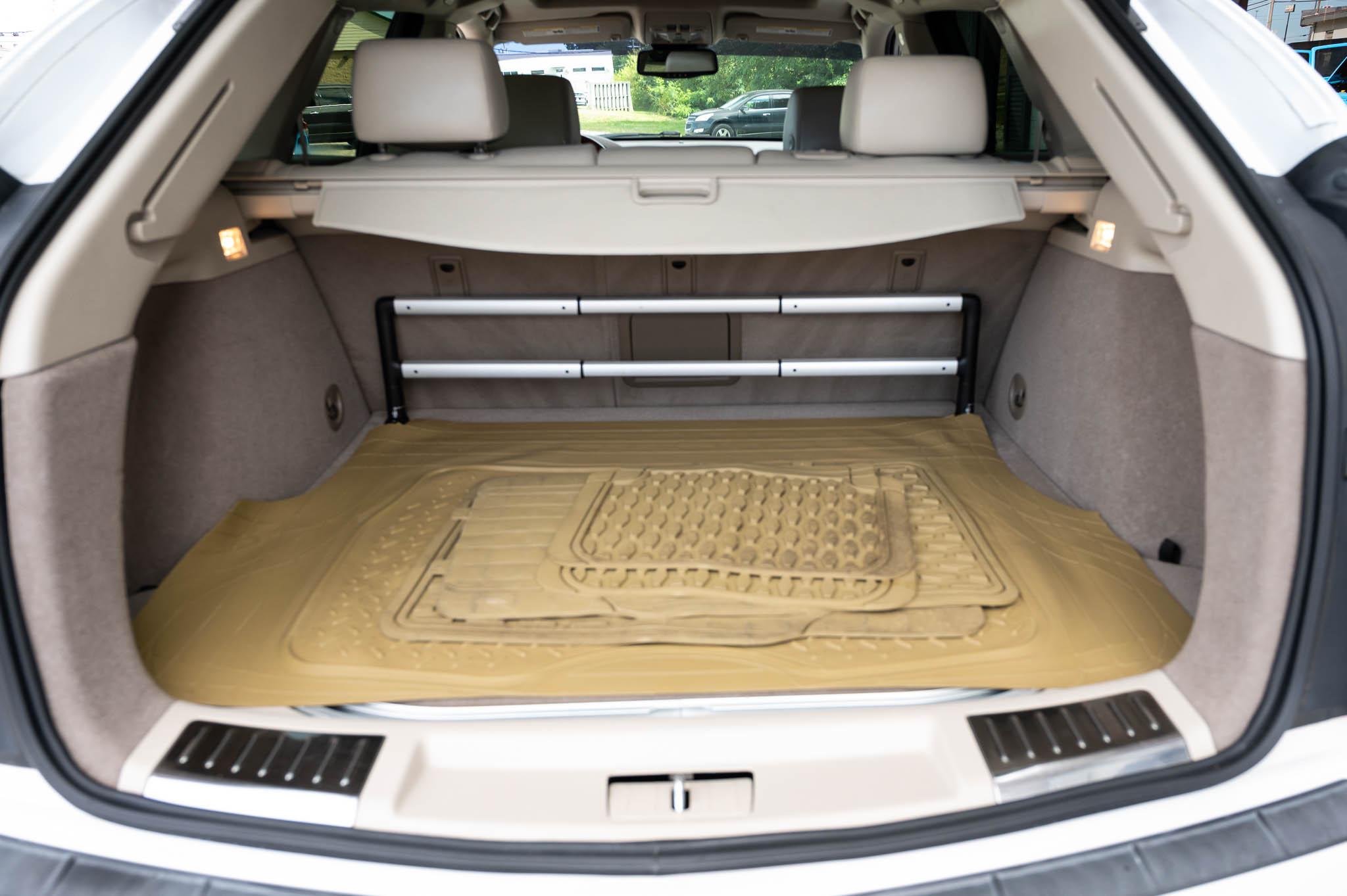 Cadillac SRX Luxury Collection 2011
