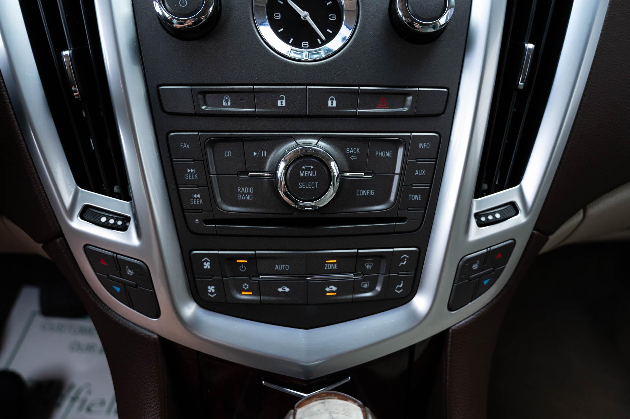 Cadillac SRX Luxury Collection 2011