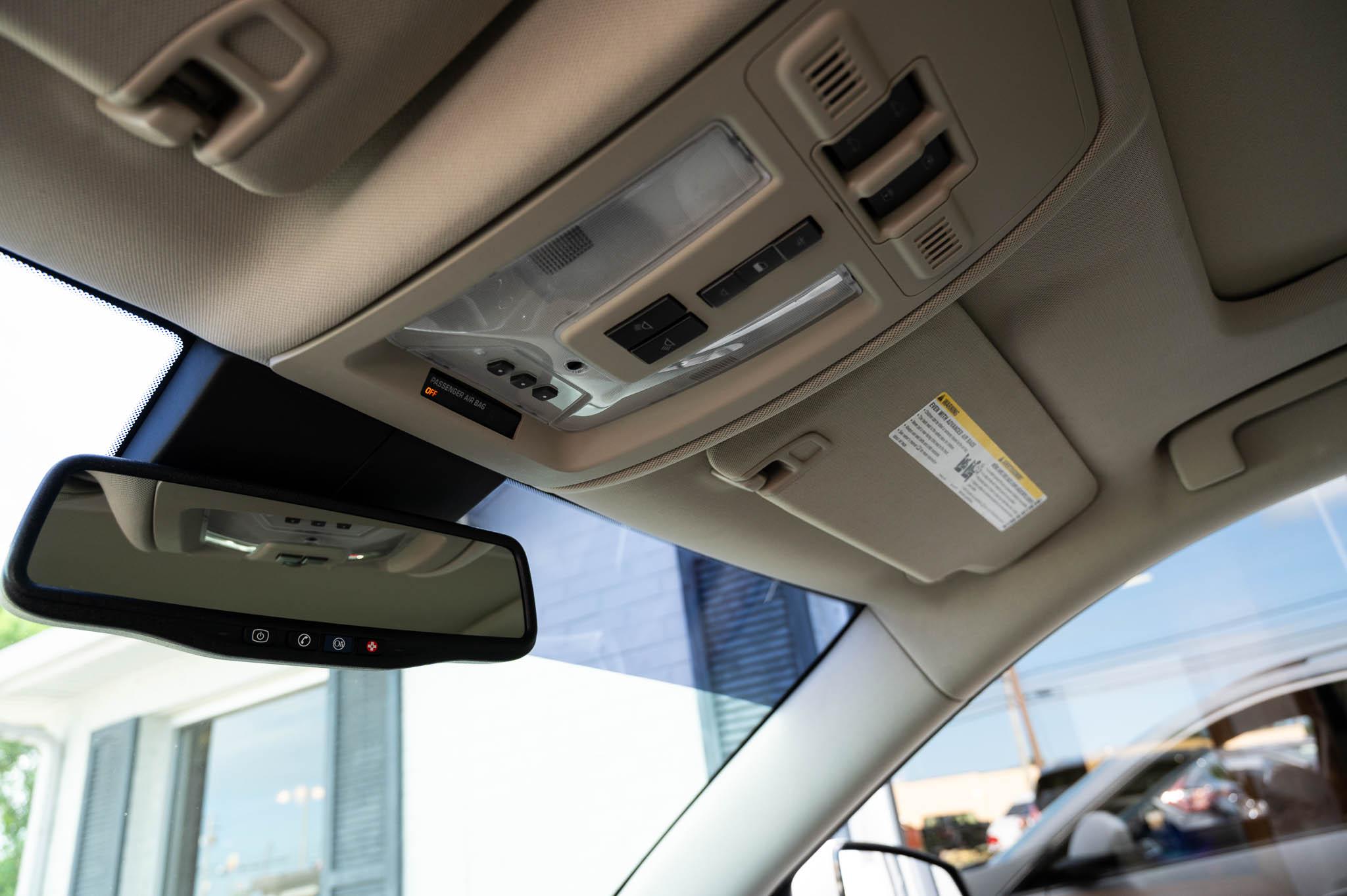 Cadillac SRX Luxury Collection 2011