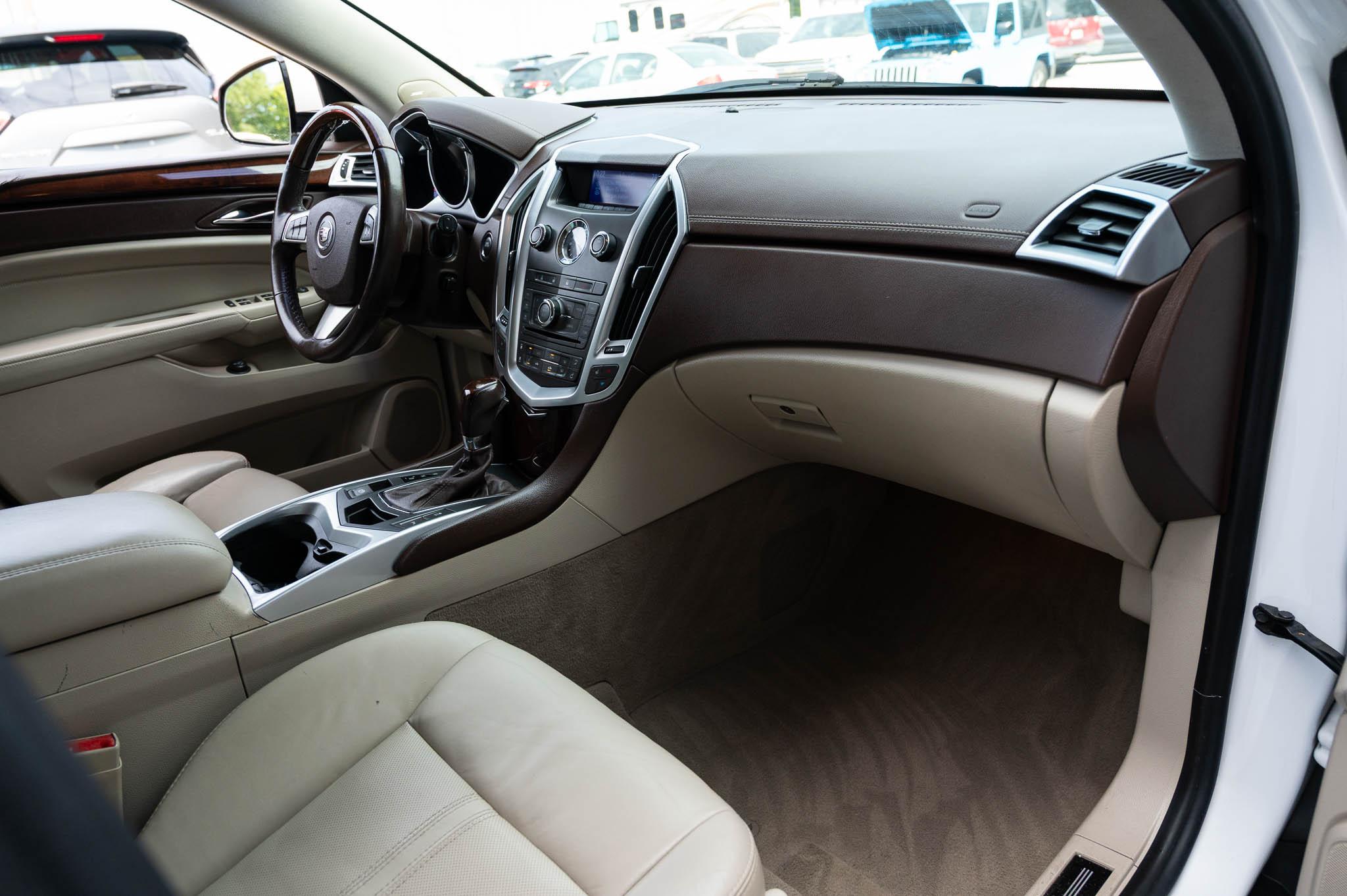 Cadillac SRX Luxury Collection 2011