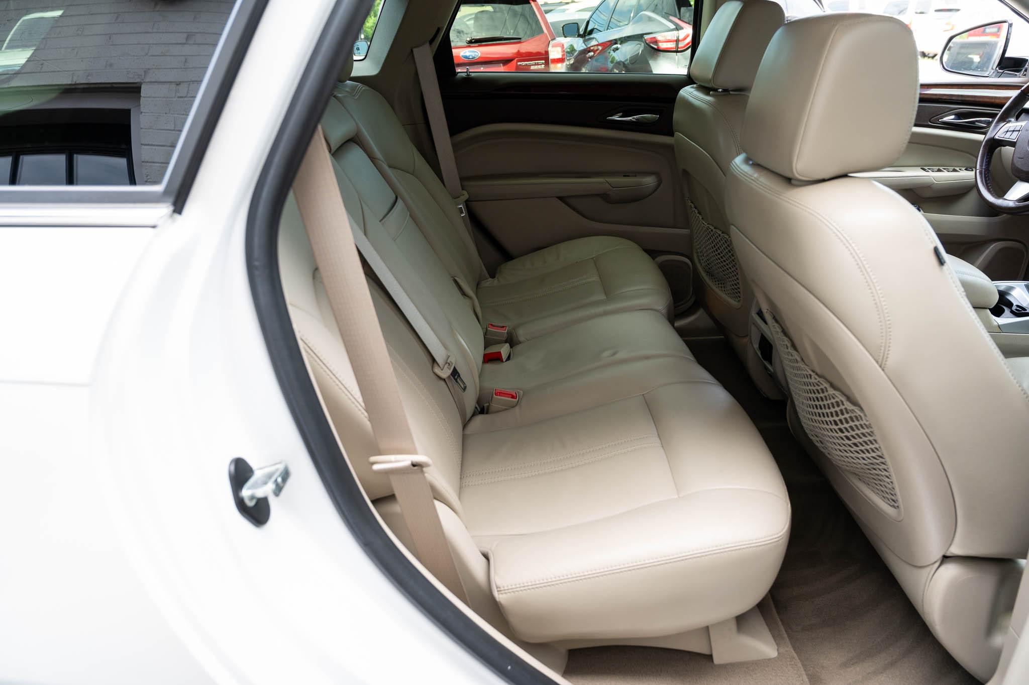 Cadillac SRX Luxury Collection 2011
