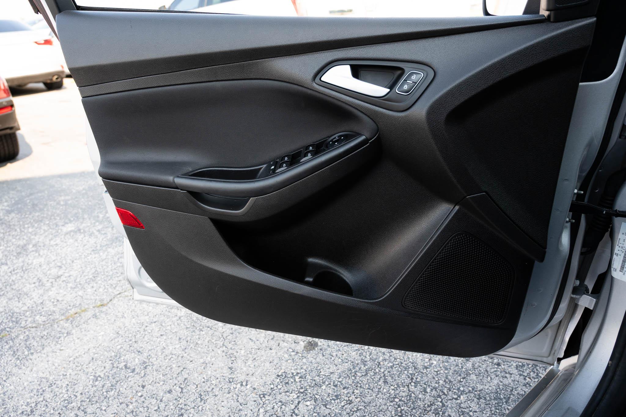 Ford Focus SE Hatch 2016