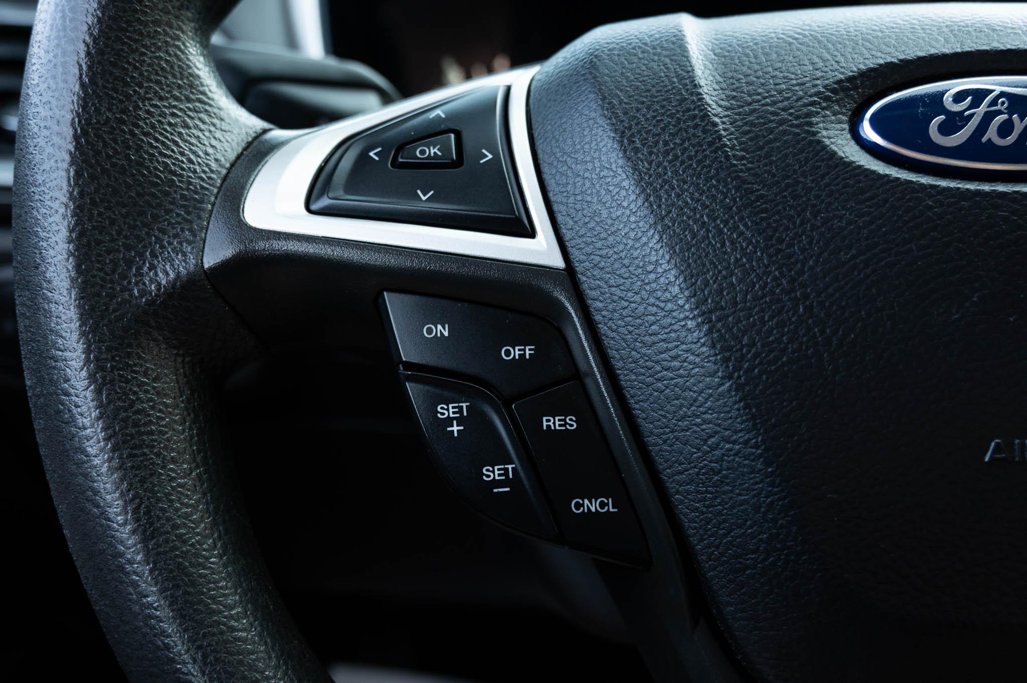 Ford Fusion S 2015