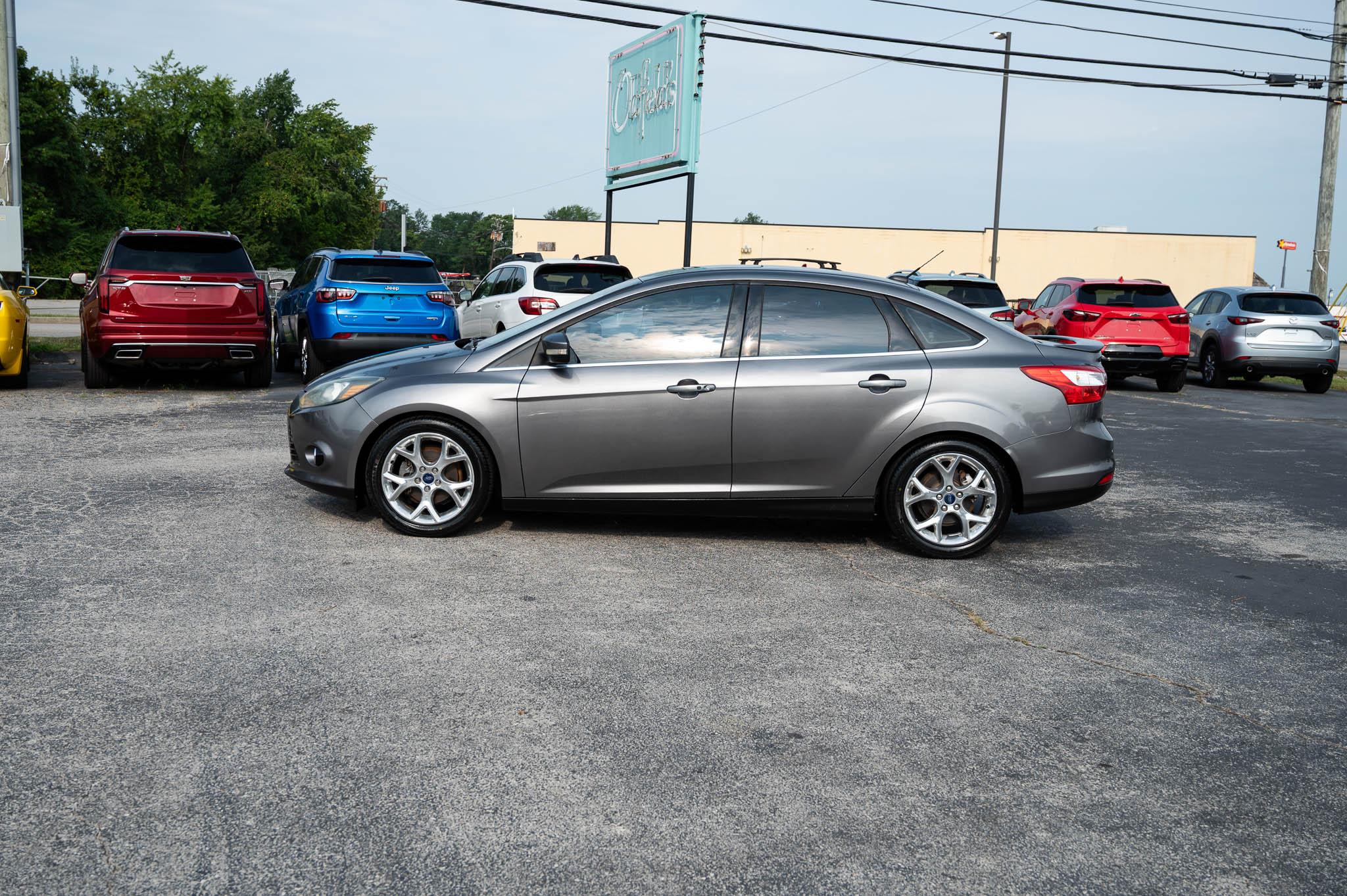 Ford Focus Titanium Sedan 2014