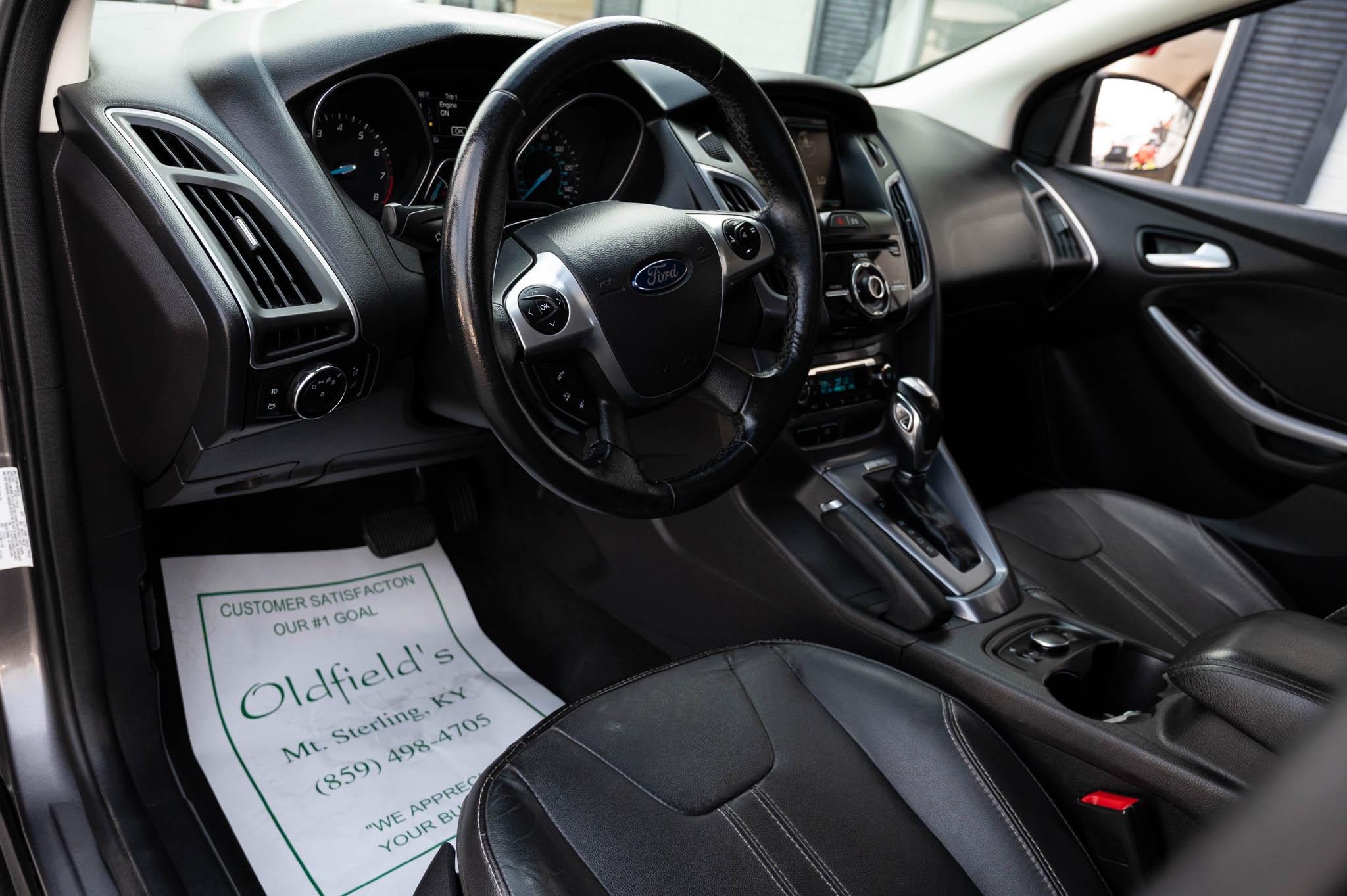 Ford Focus Titanium Sedan 2014