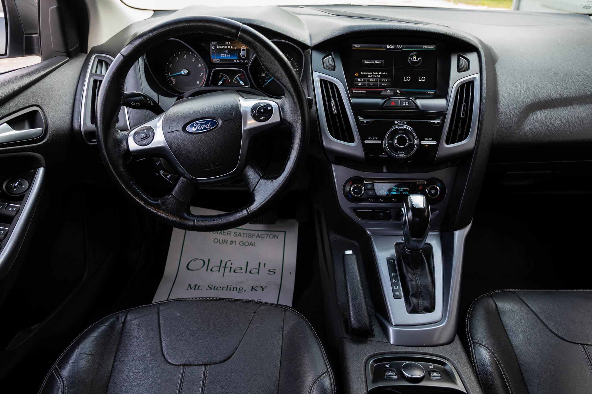 Ford Focus Titanium Sedan 2014