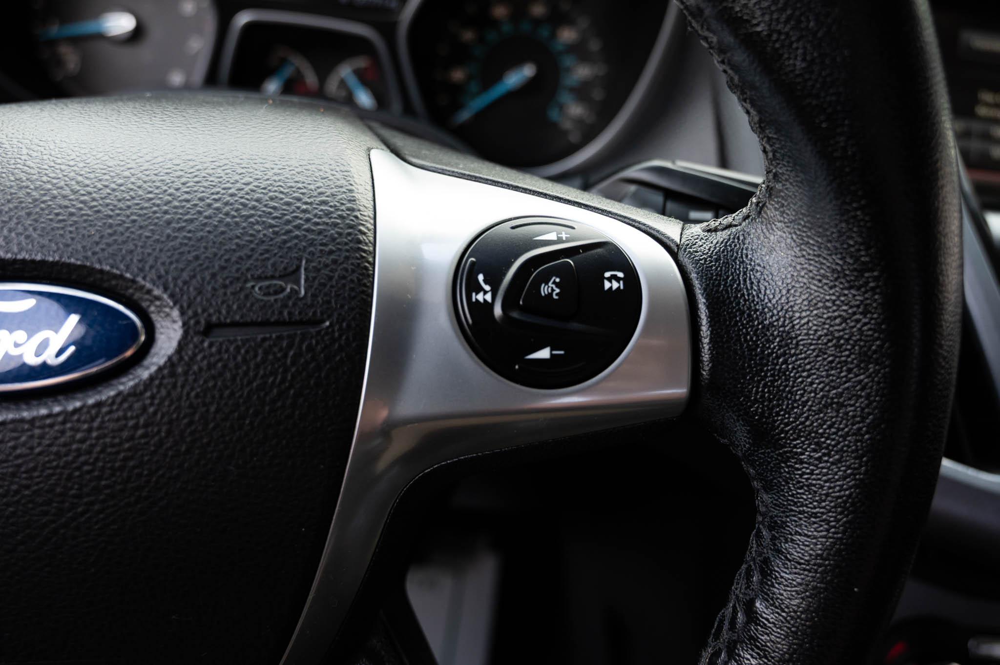 Ford Focus Titanium Sedan 2014
