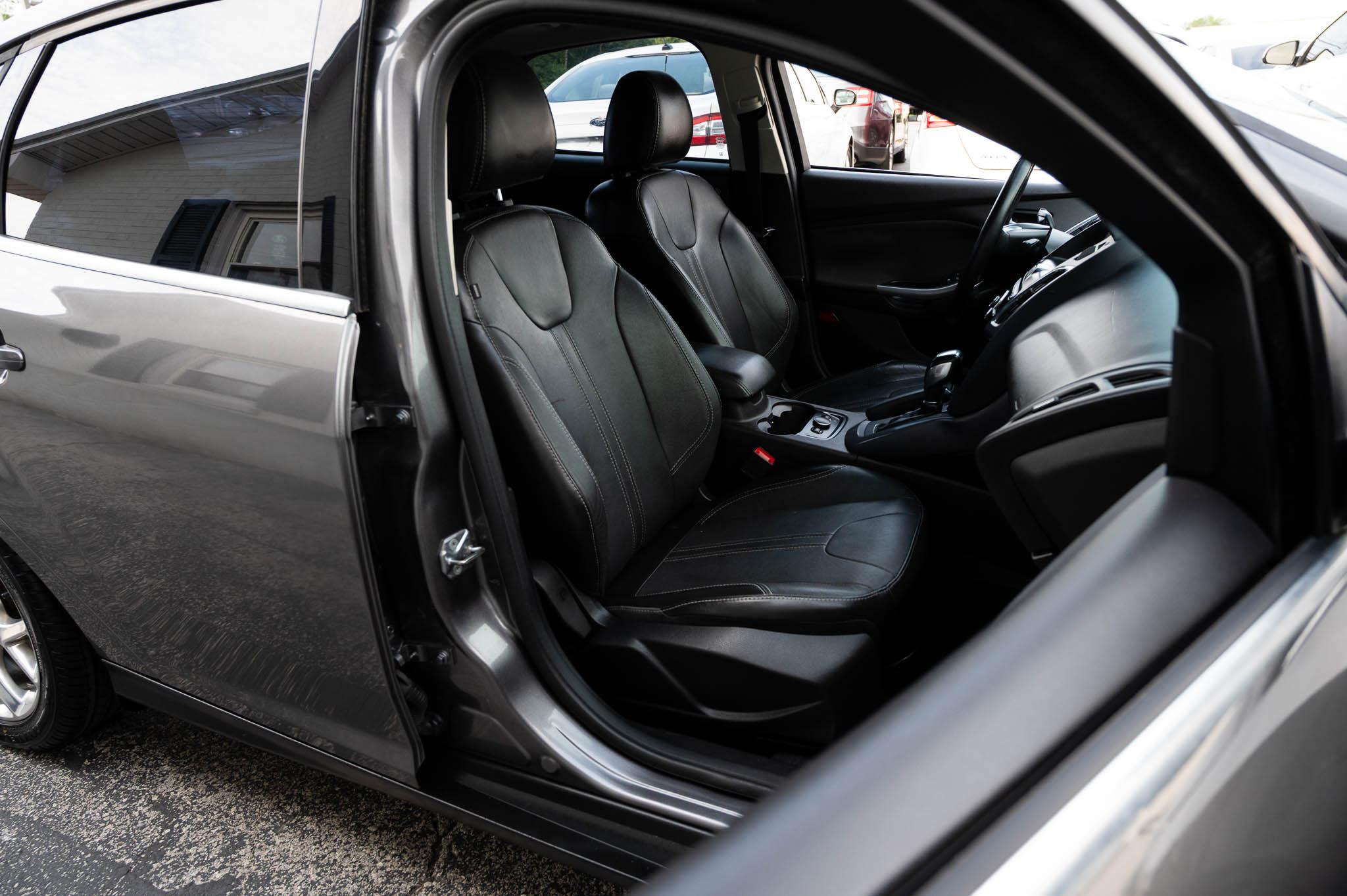 Ford Focus Titanium Sedan 2014