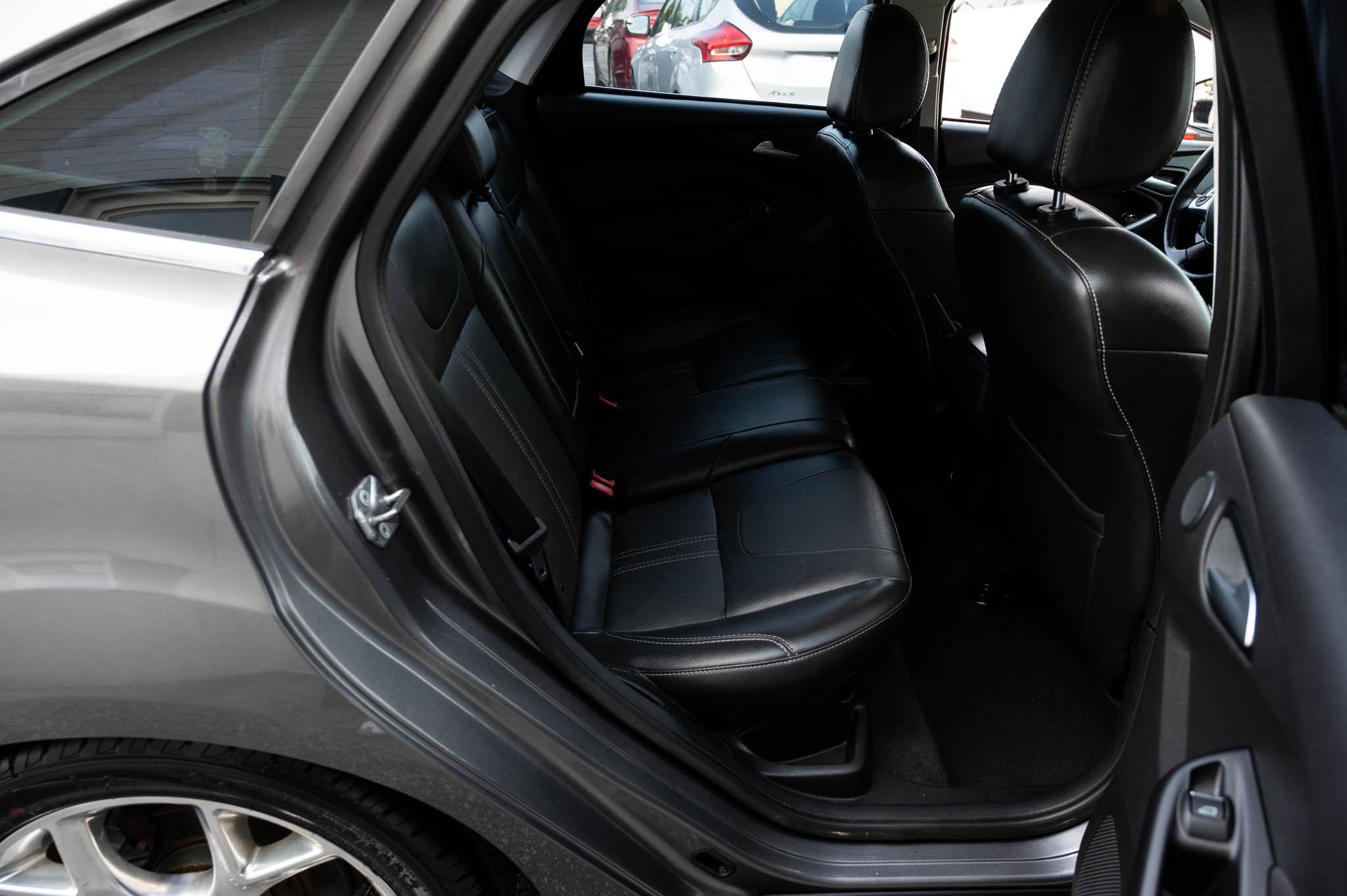 Ford Focus Titanium Sedan 2014