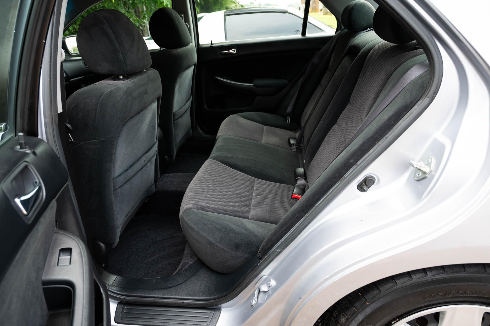 Honda Accord LX sedan AT 2005