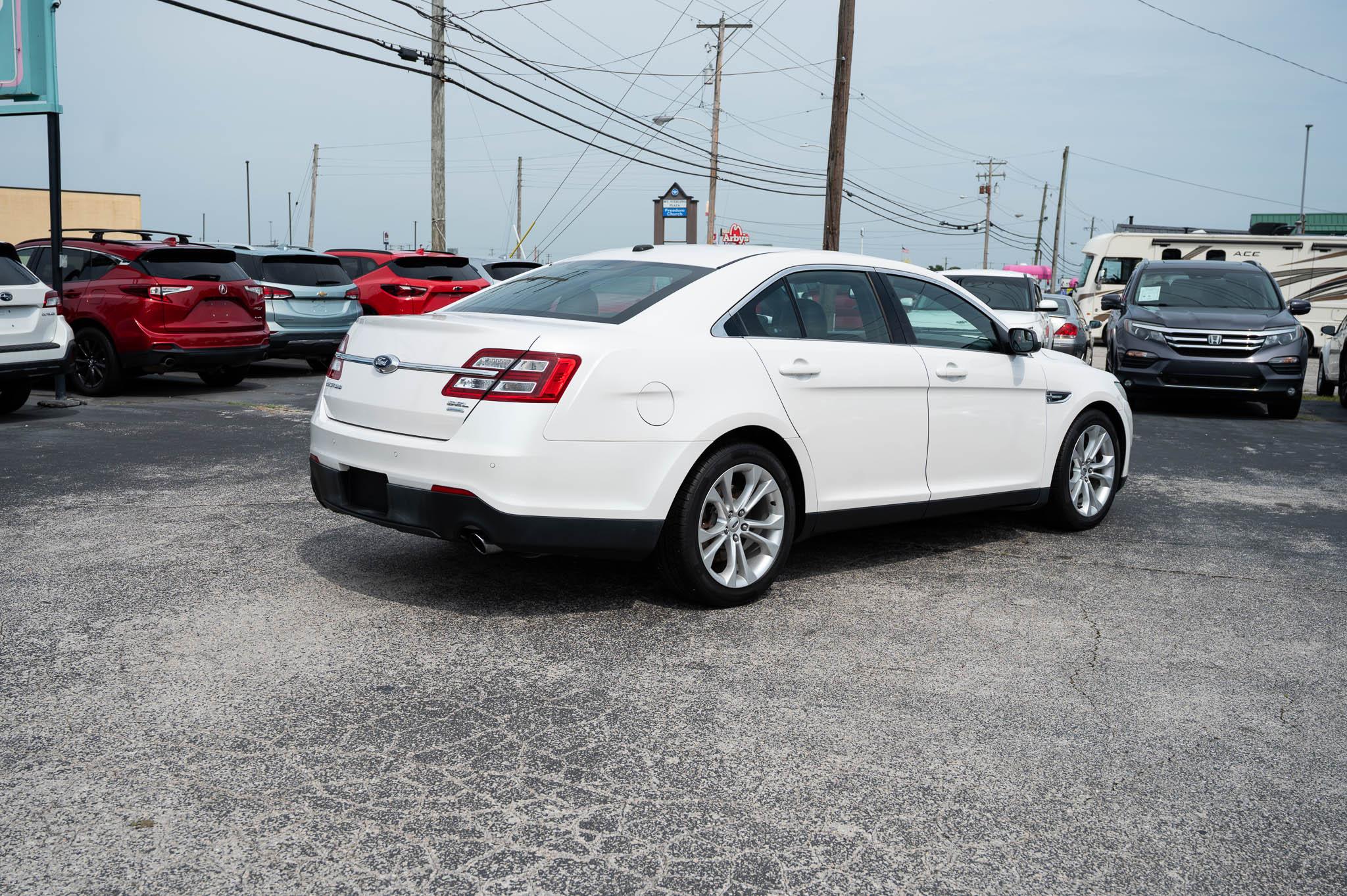 Ford Taurus SEL FWD 2013